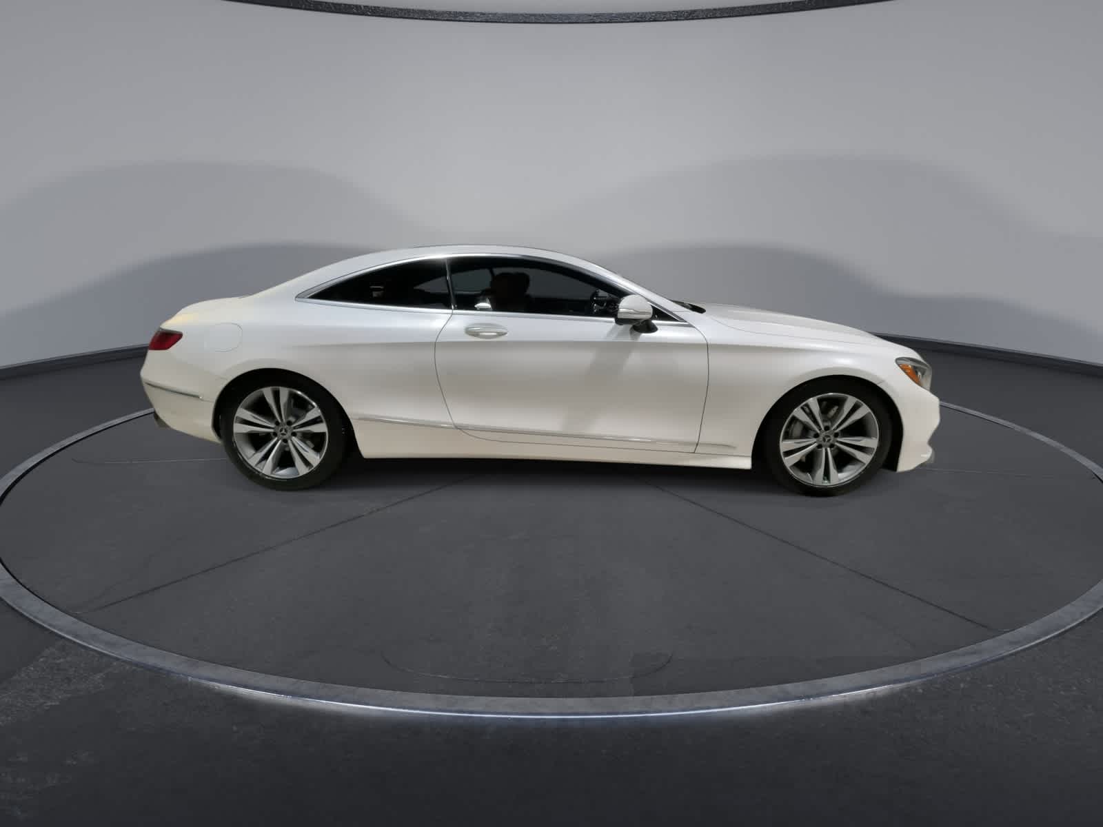 Thumbnail: 2018 Mercedes-Benz S-Class - 12