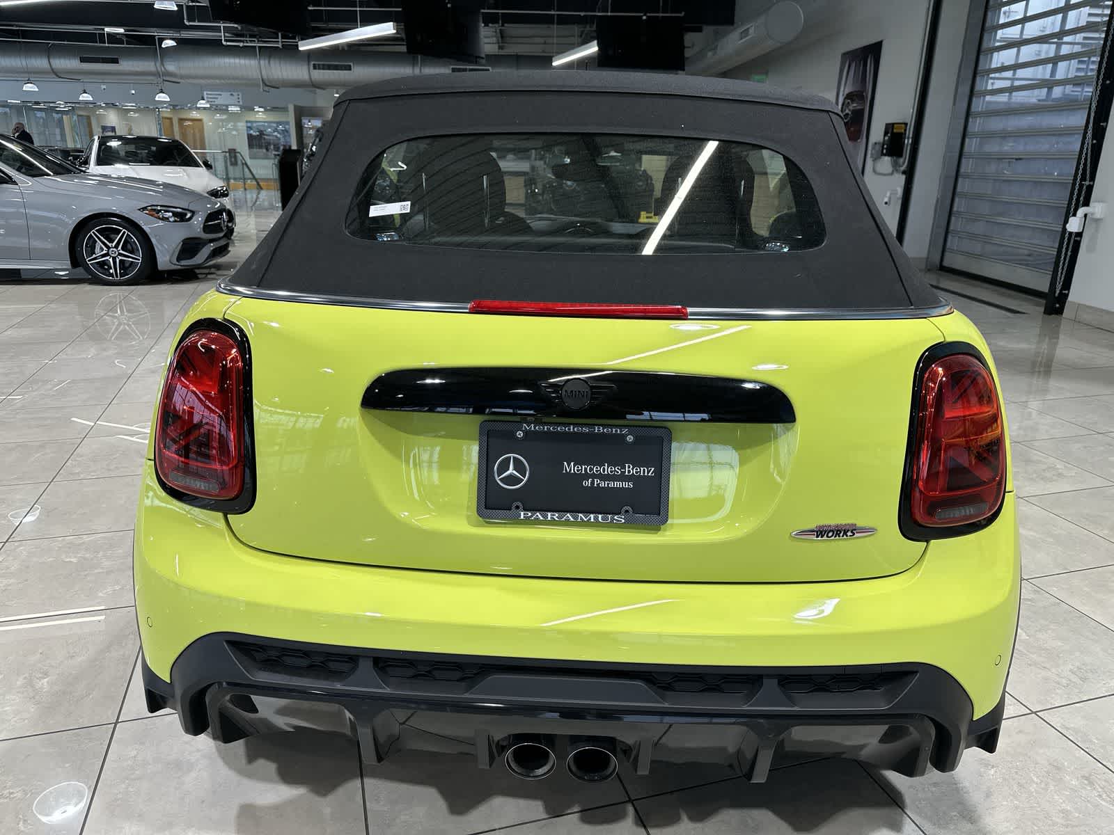 Thumbnail: 2023 MINI Cooper Convertible - 17