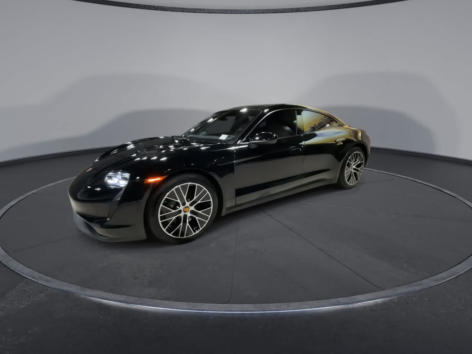 Thumbnail: 2023 Porsche Taycan - 6