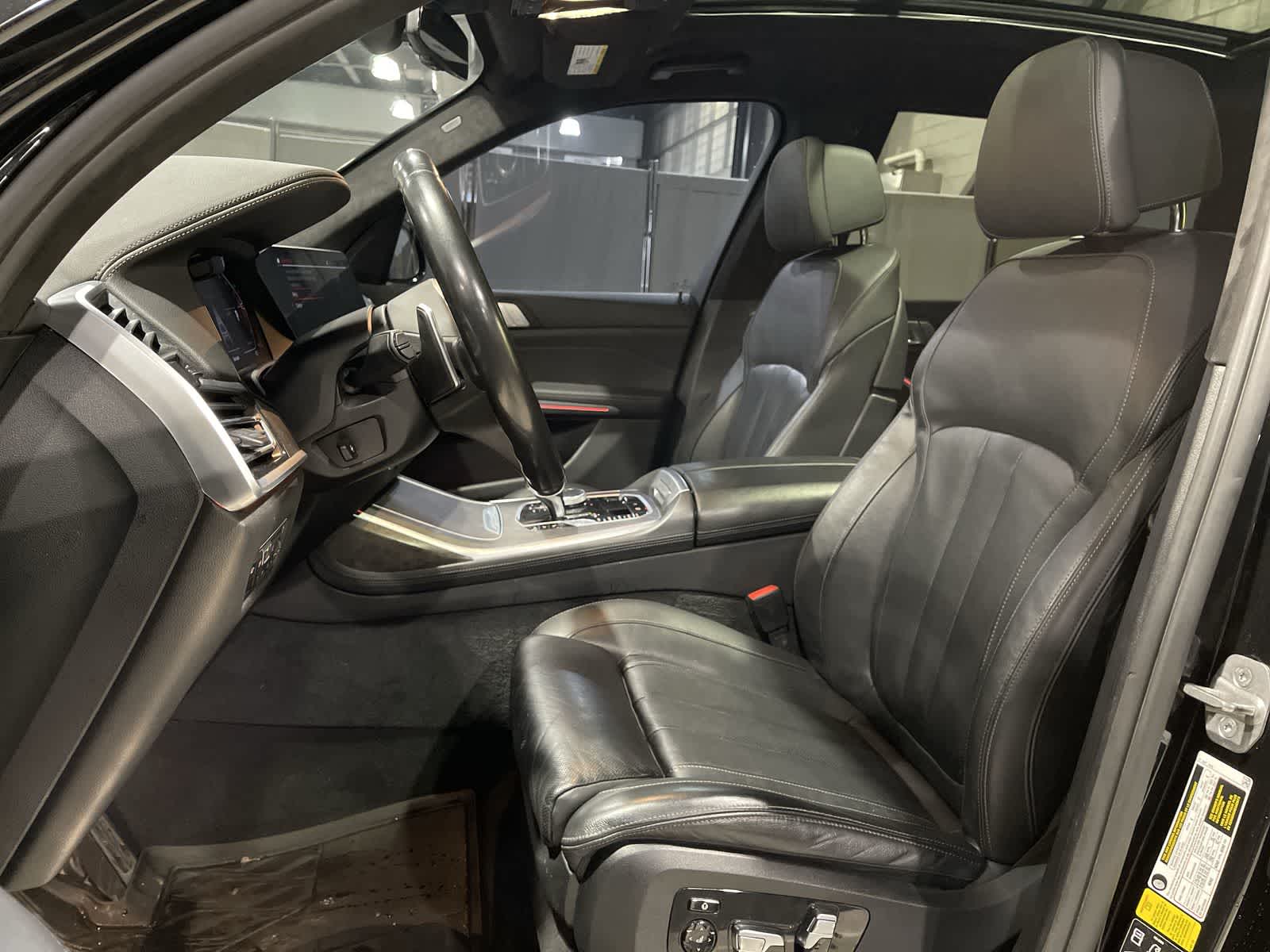 Thumbnail: 2022 BMW X7 - 23