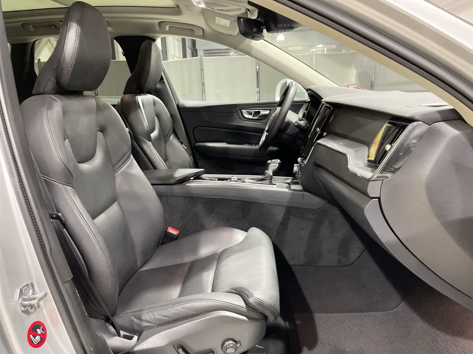 Thumbnail: 2019 Volvo XC60 - 26