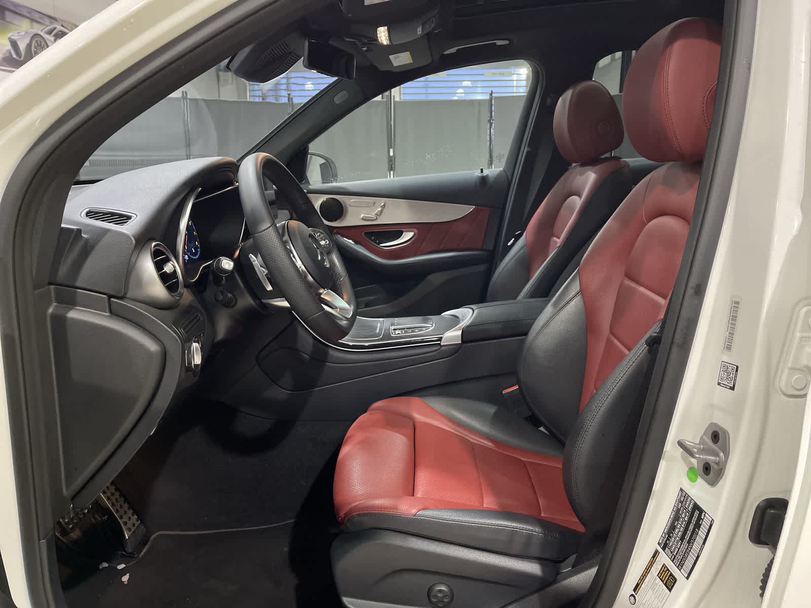 Thumbnail: 2022 Mercedes-Benz GLC - 14