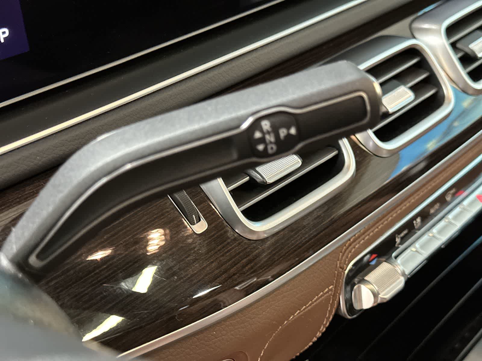 Thumbnail: 2025 Mercedes-Benz GLE - 29