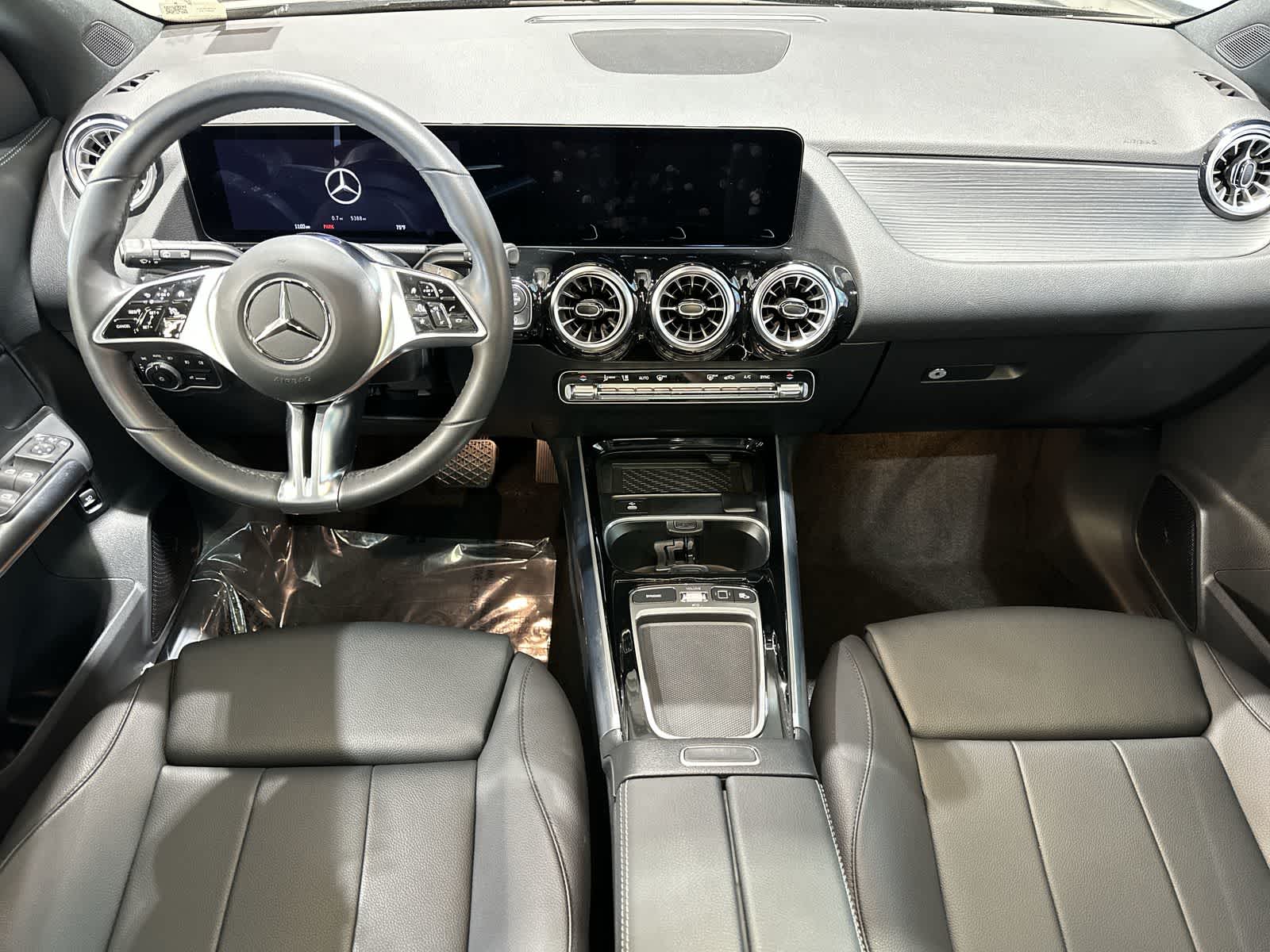 Thumbnail: 2026 Mercedes-Benz GLB - 22