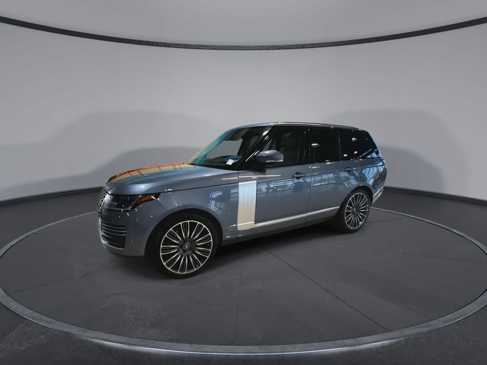 Thumbnail: 2021 Land Rover Range Rover - 5