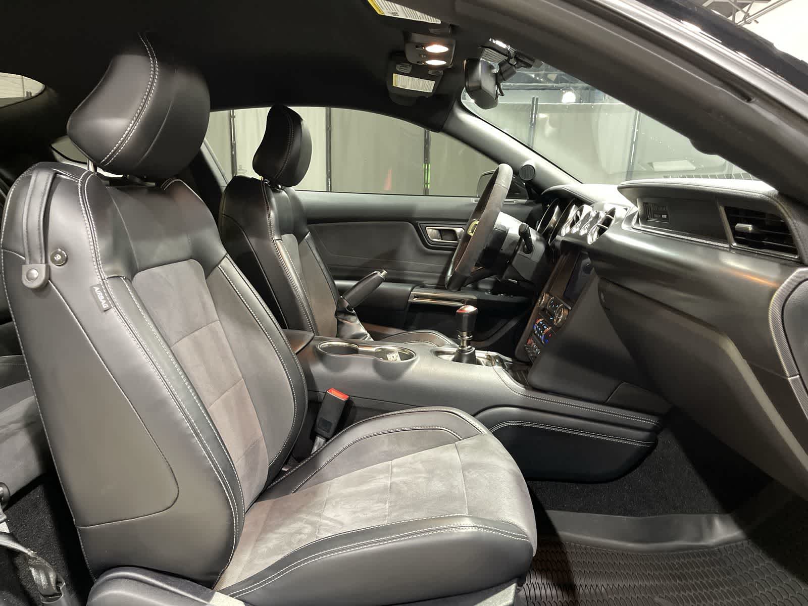 Thumbnail: 2019 Ford Econoline - 26