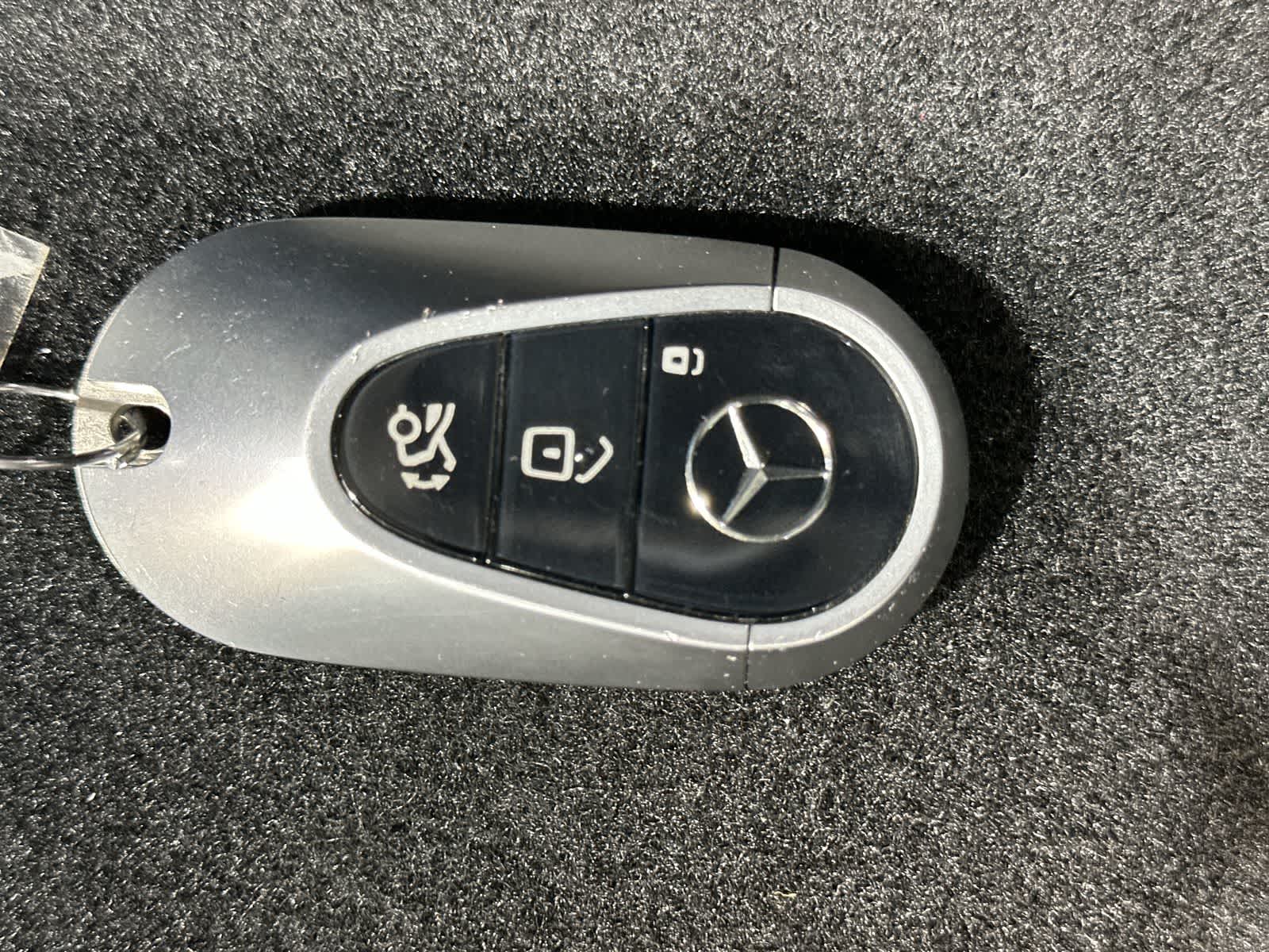 Thumbnail: 2023 Mercedes-Benz S-Class - 32