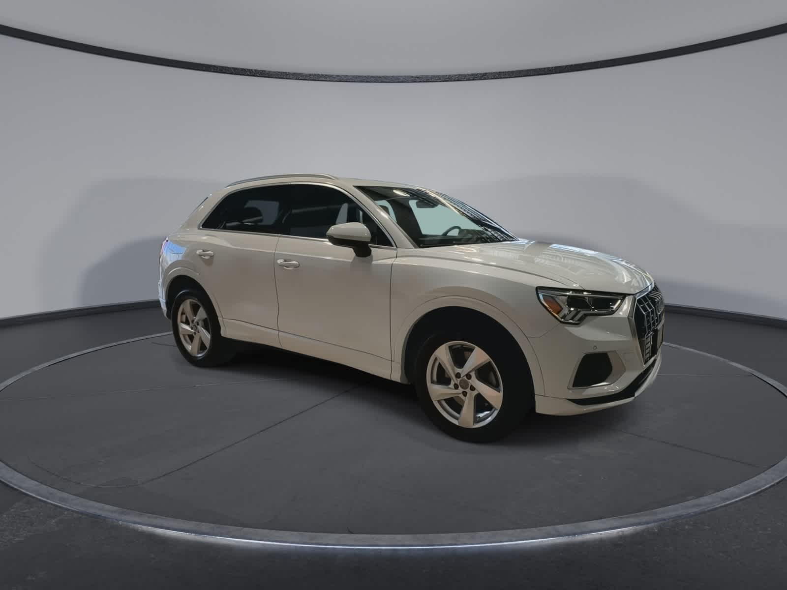 Thumbnail: 2019 Audi Q3 - 2