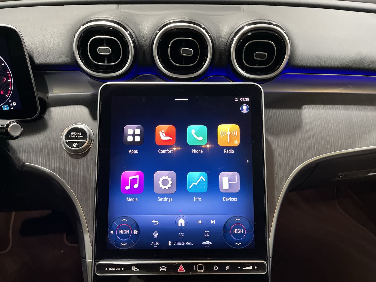 Thumbnail: 2025 Mercedes-Benz C-Class - 28