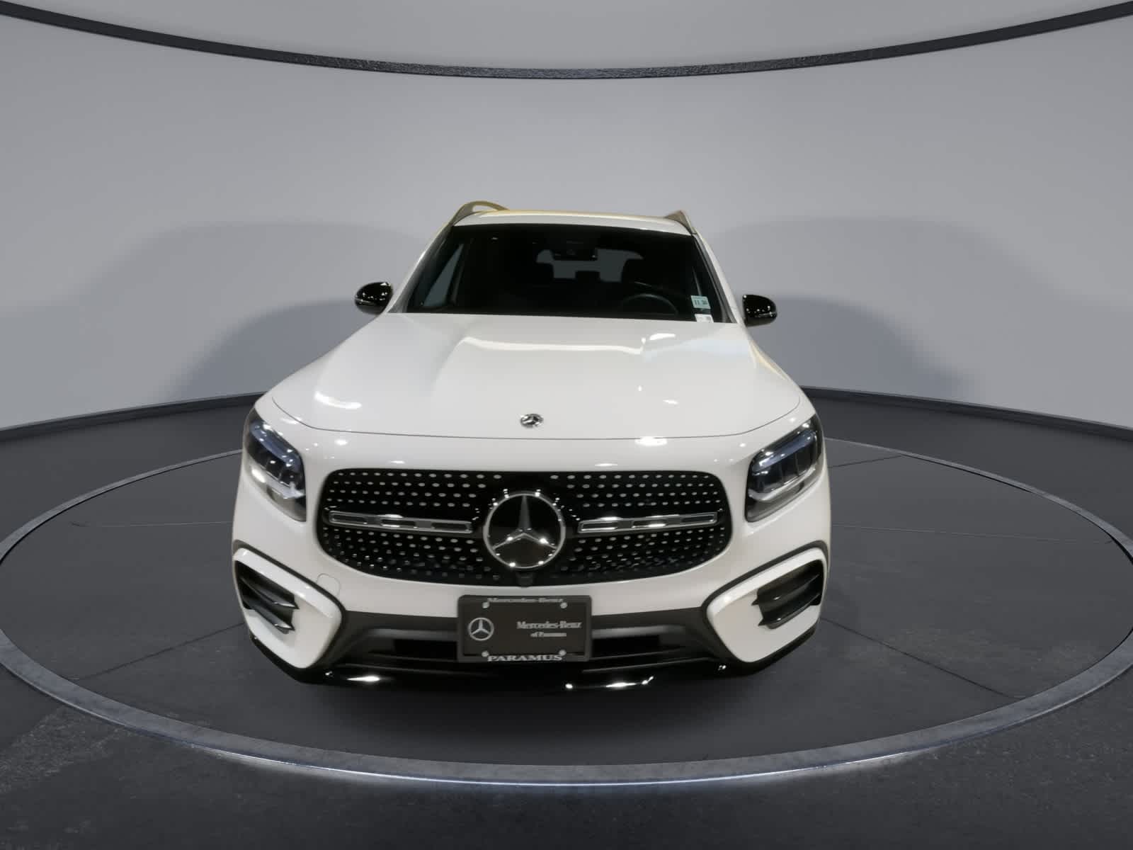 Thumbnail: 2025 Mercedes-Benz GLB - 4