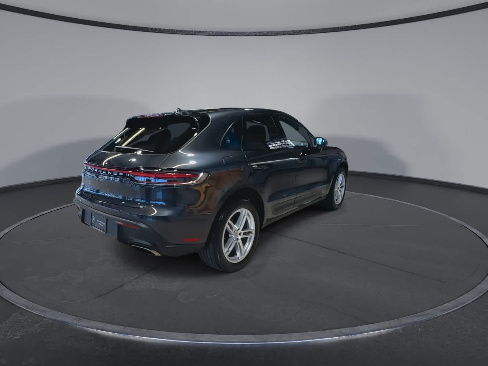 Thumbnail: 2023 Porsche Macan - 11