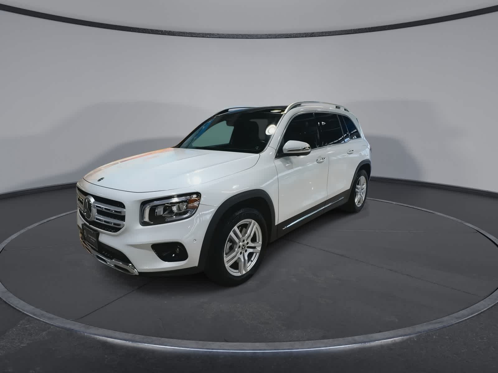 Thumbnail: 2020 Mercedes-Benz GLB - 5