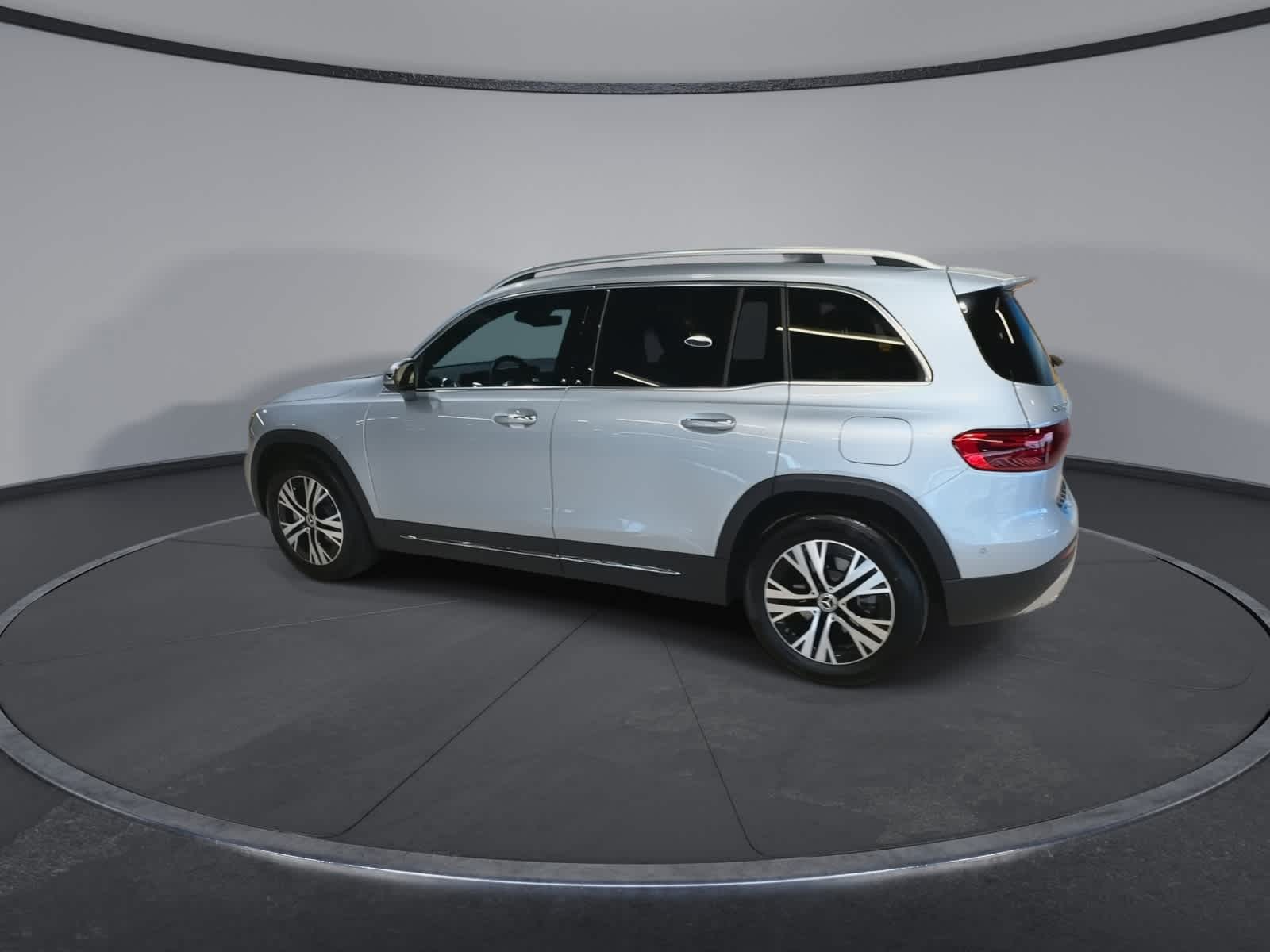 Thumbnail: 2026 Mercedes-Benz GLB - 8