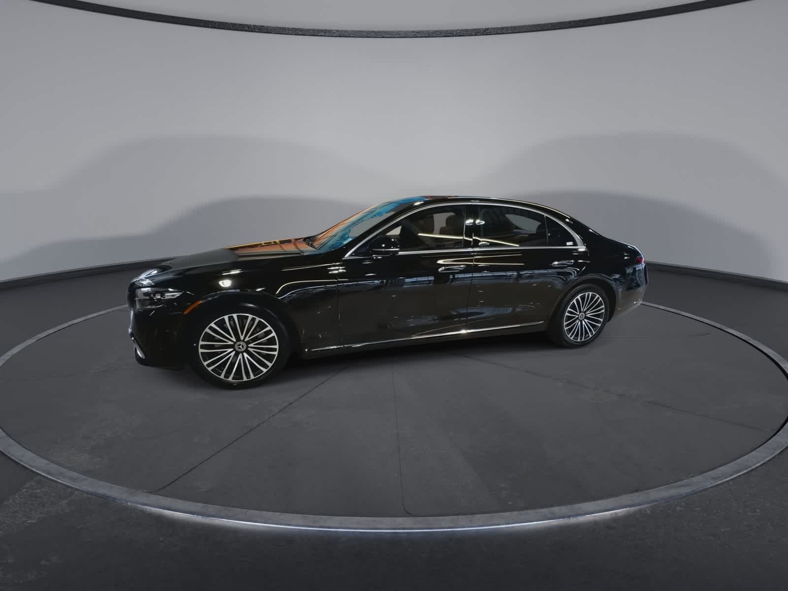Thumbnail: 2022 Mercedes-Benz S-Class - 6