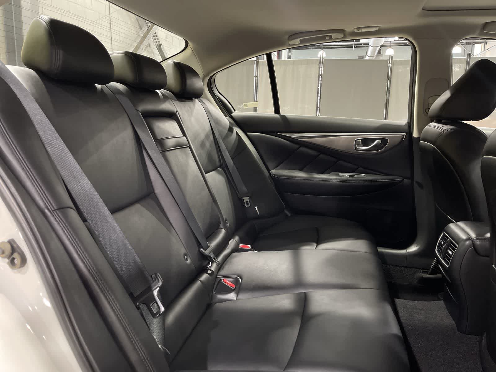 Thumbnail: 2017 INFINITI Q50 - 25