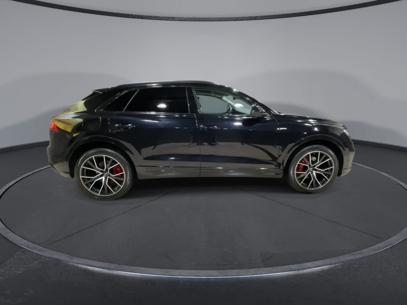 Thumbnail: 2019 Audi Q8 - 13