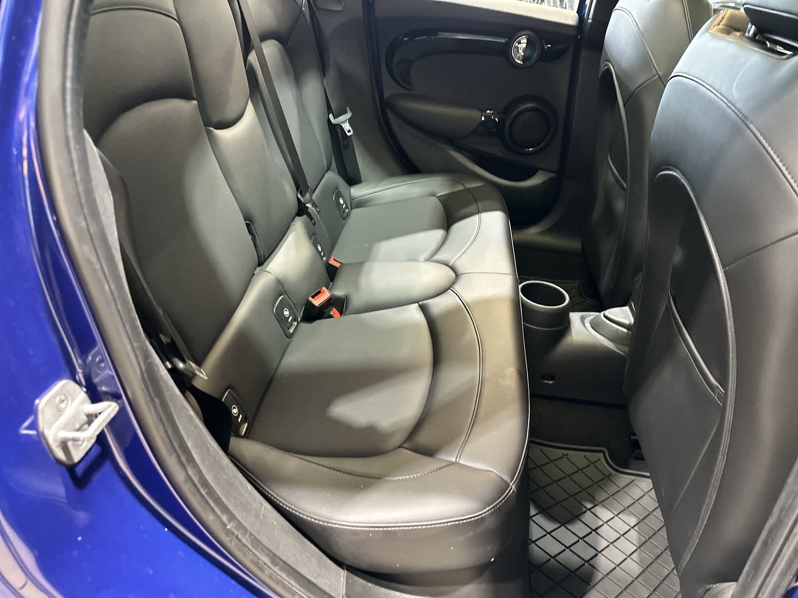 Thumbnail: 2021 MINI Cooper Hardtop - 25