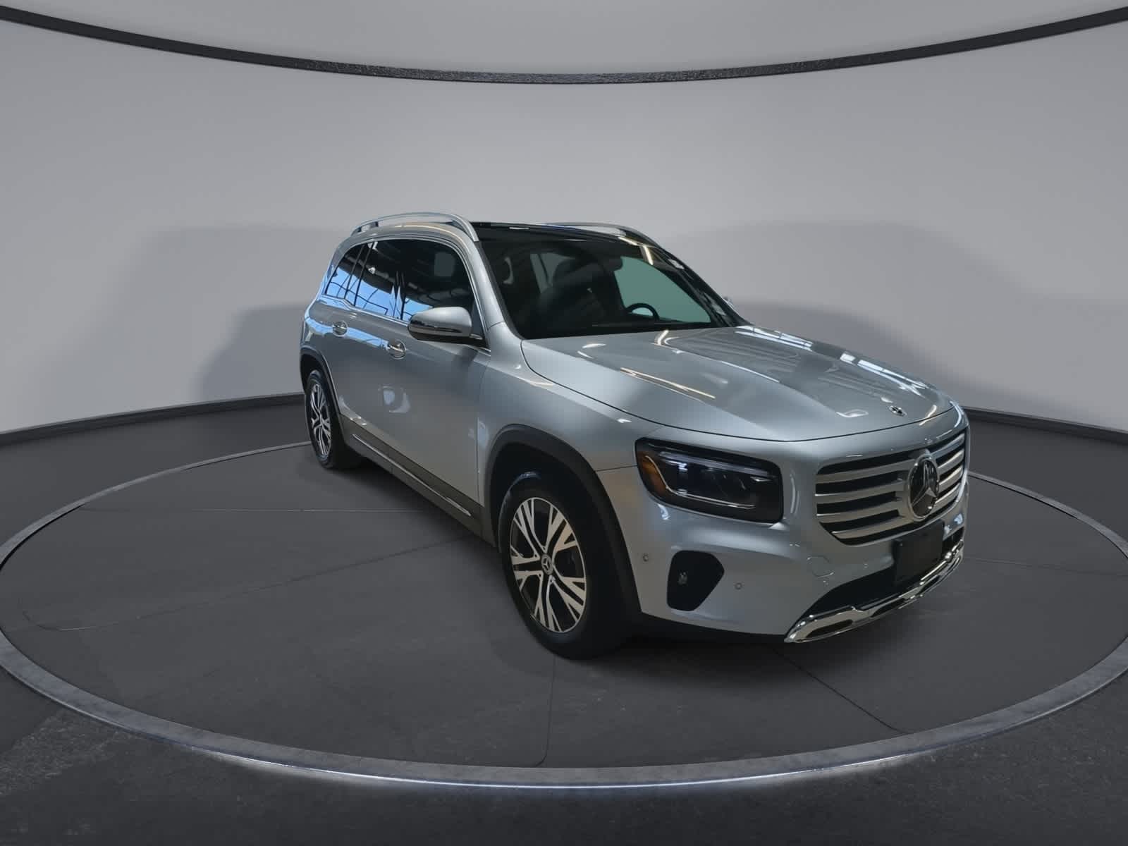 Thumbnail: 2026 Mercedes-Benz GLB - 2