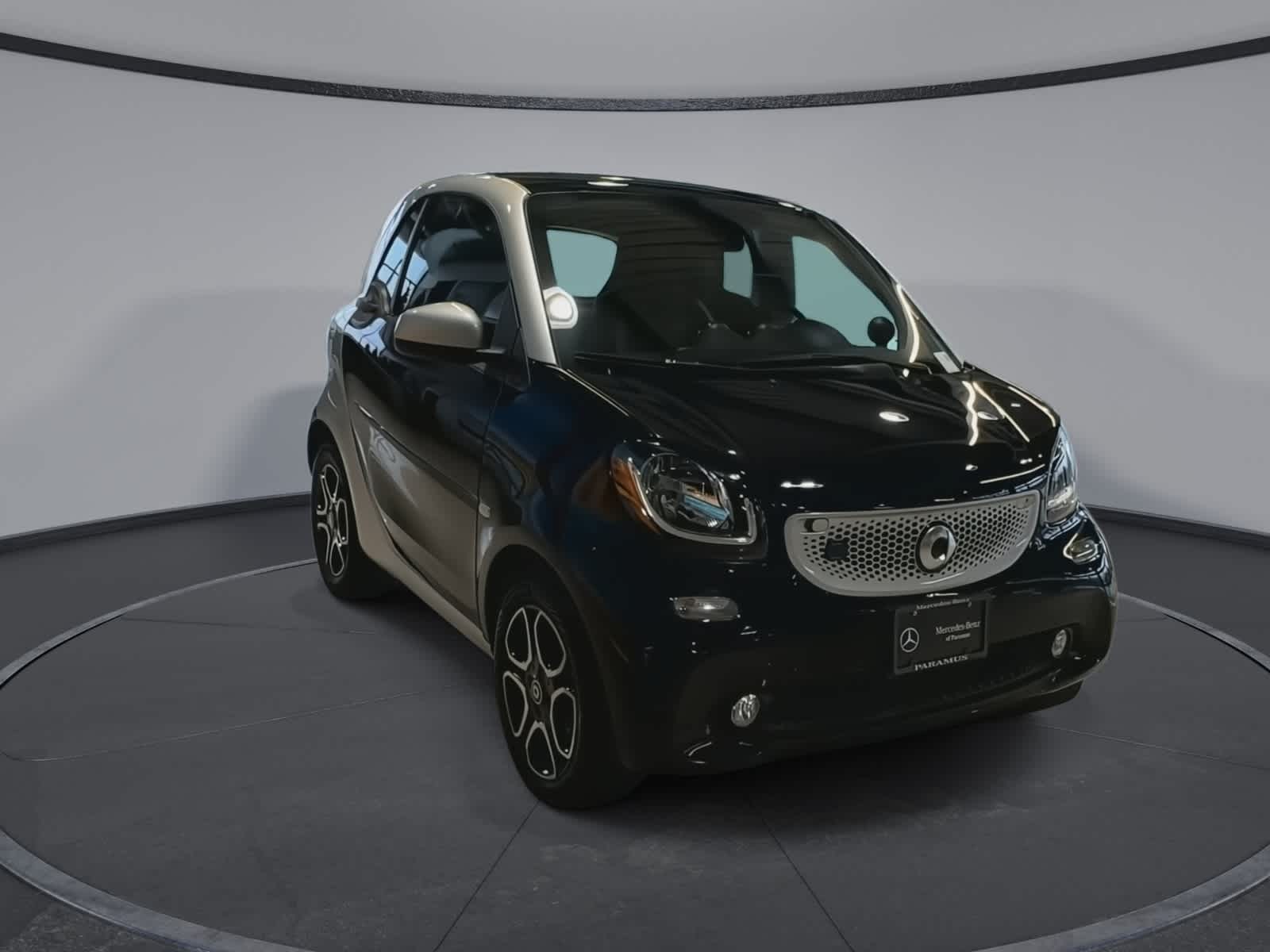 Thumbnail: 2018 smart fortwo - 13