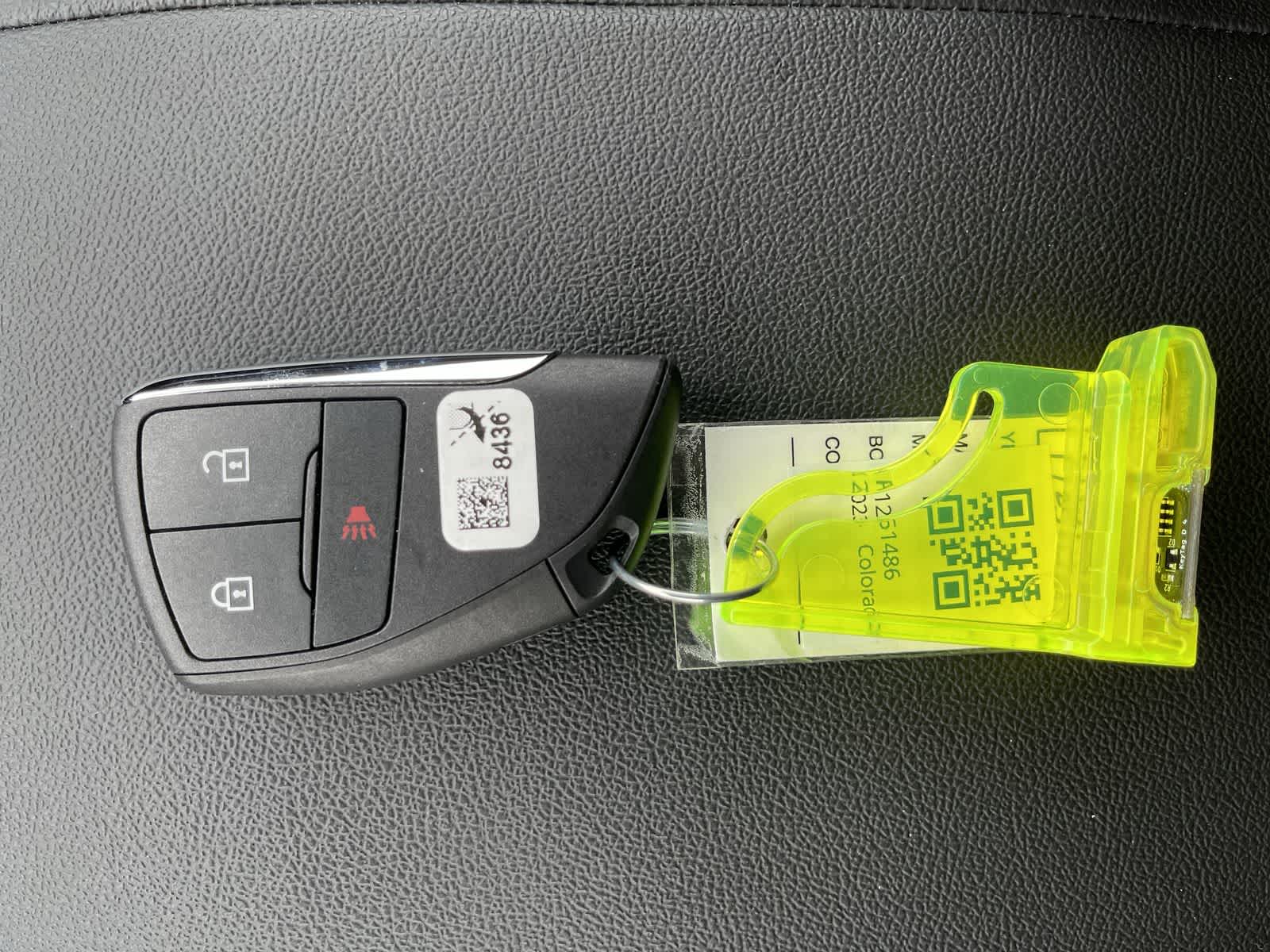 Thumbnail: 2023 Chevrolet Colorado - 32