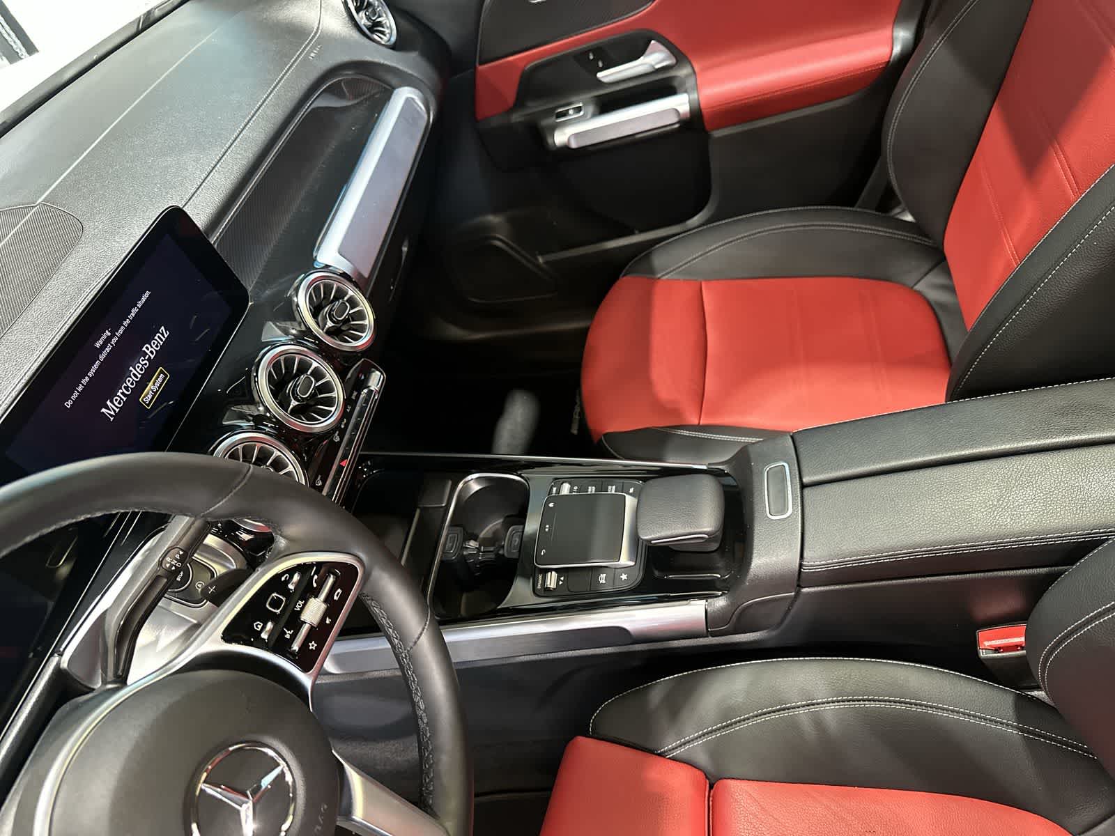 Thumbnail: 2022 Mercedes-Benz GLB - 28