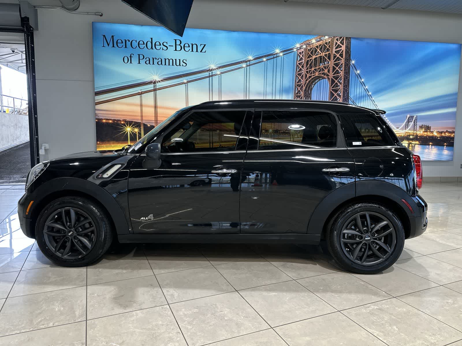 Thumbnail: 2014 MINI Cooper Countryman - 15