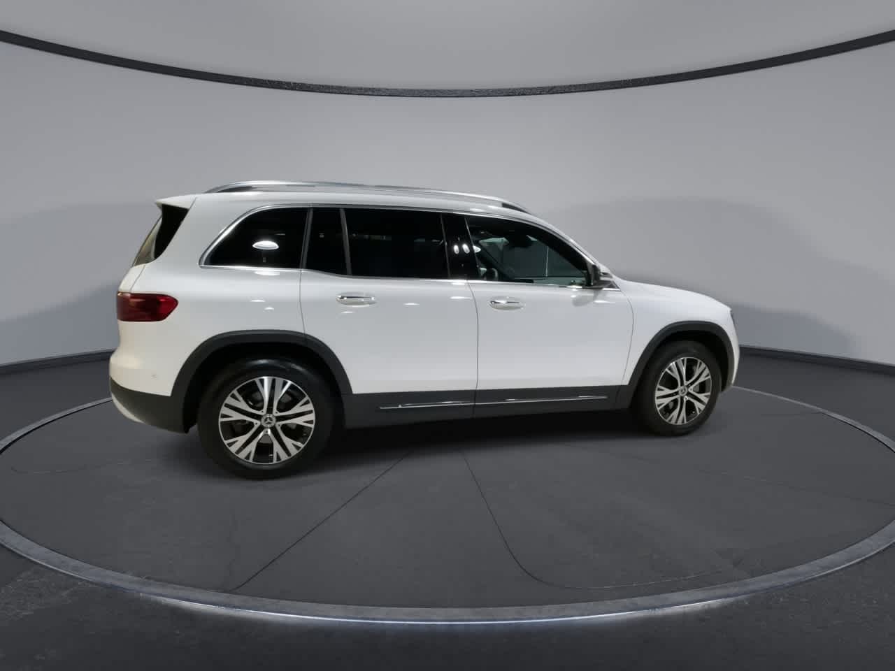 Thumbnail: 2025 Mercedes-Benz GLB - 11