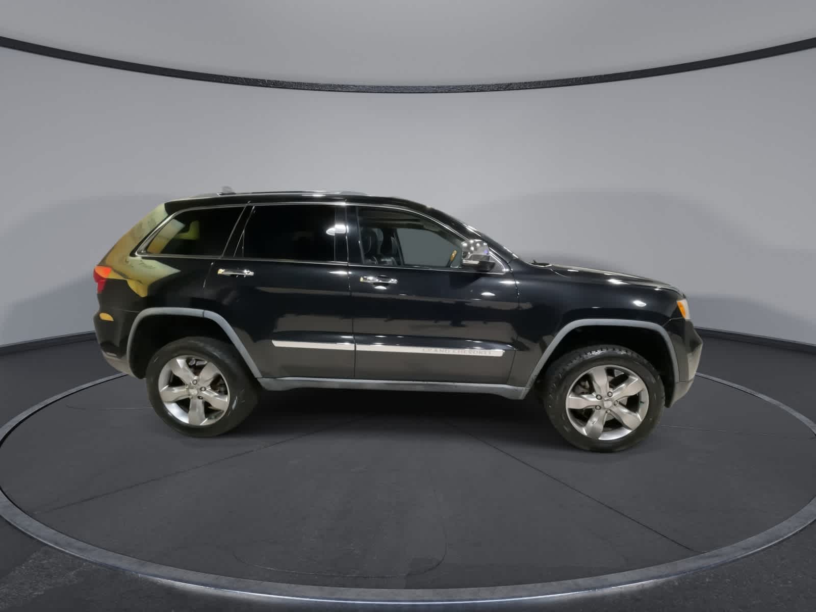 Thumbnail: 2011 Jeep Grand Cherokee - 13