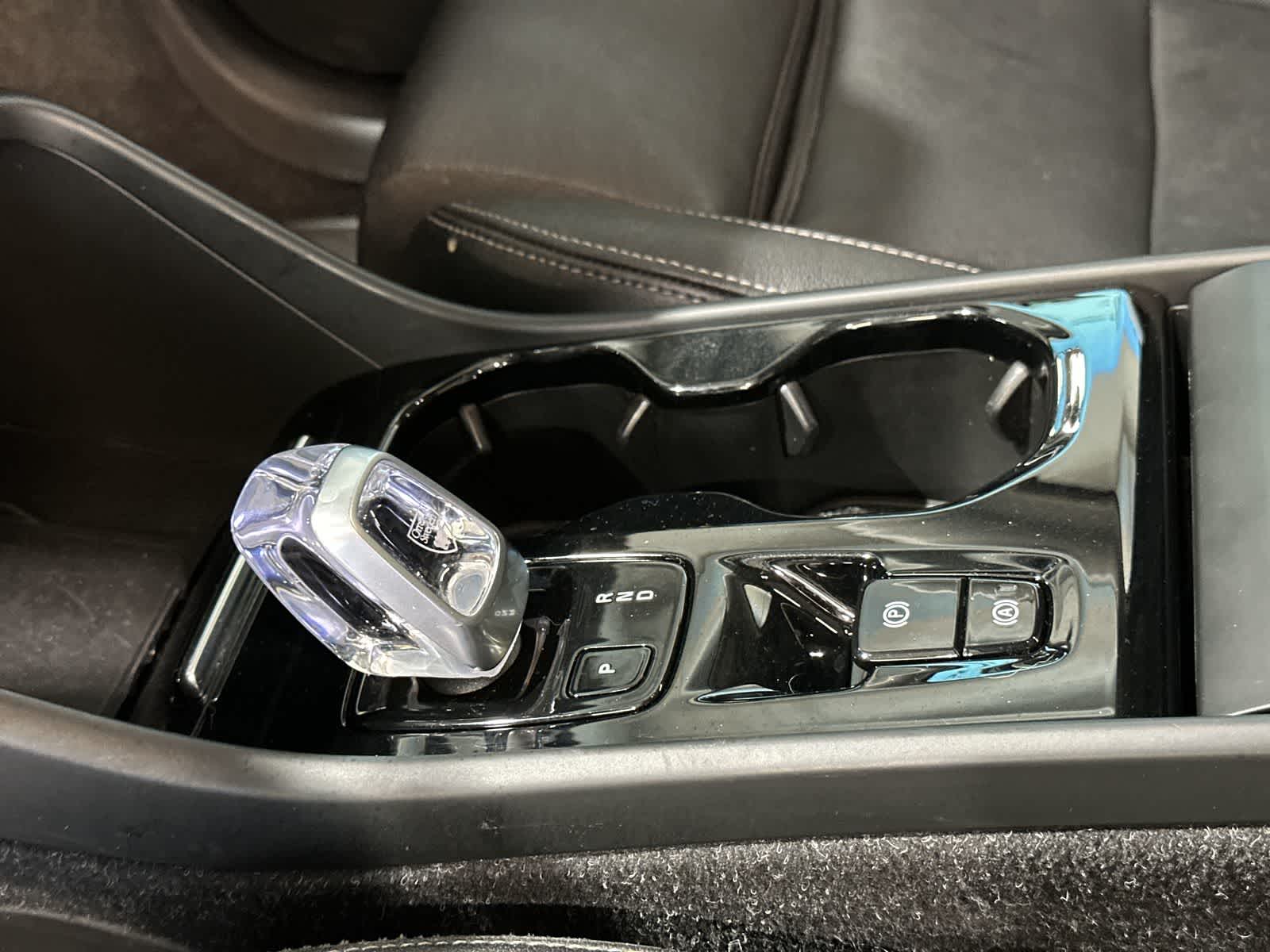 Thumbnail: 2020 Volvo XC40 - 29