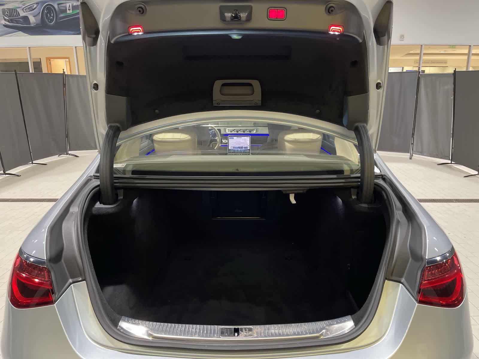 Thumbnail: 2021 Mercedes-Benz S-Class - 31