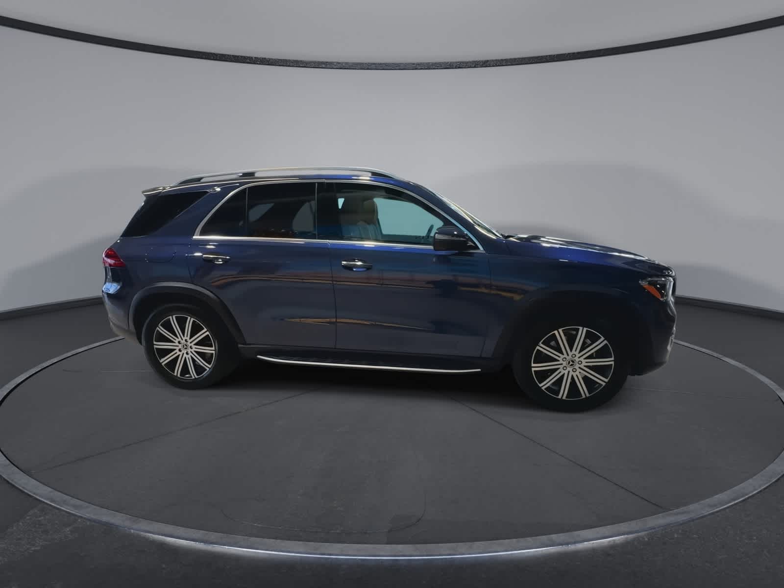 Thumbnail: 2026 Mercedes-Benz GLE - 13