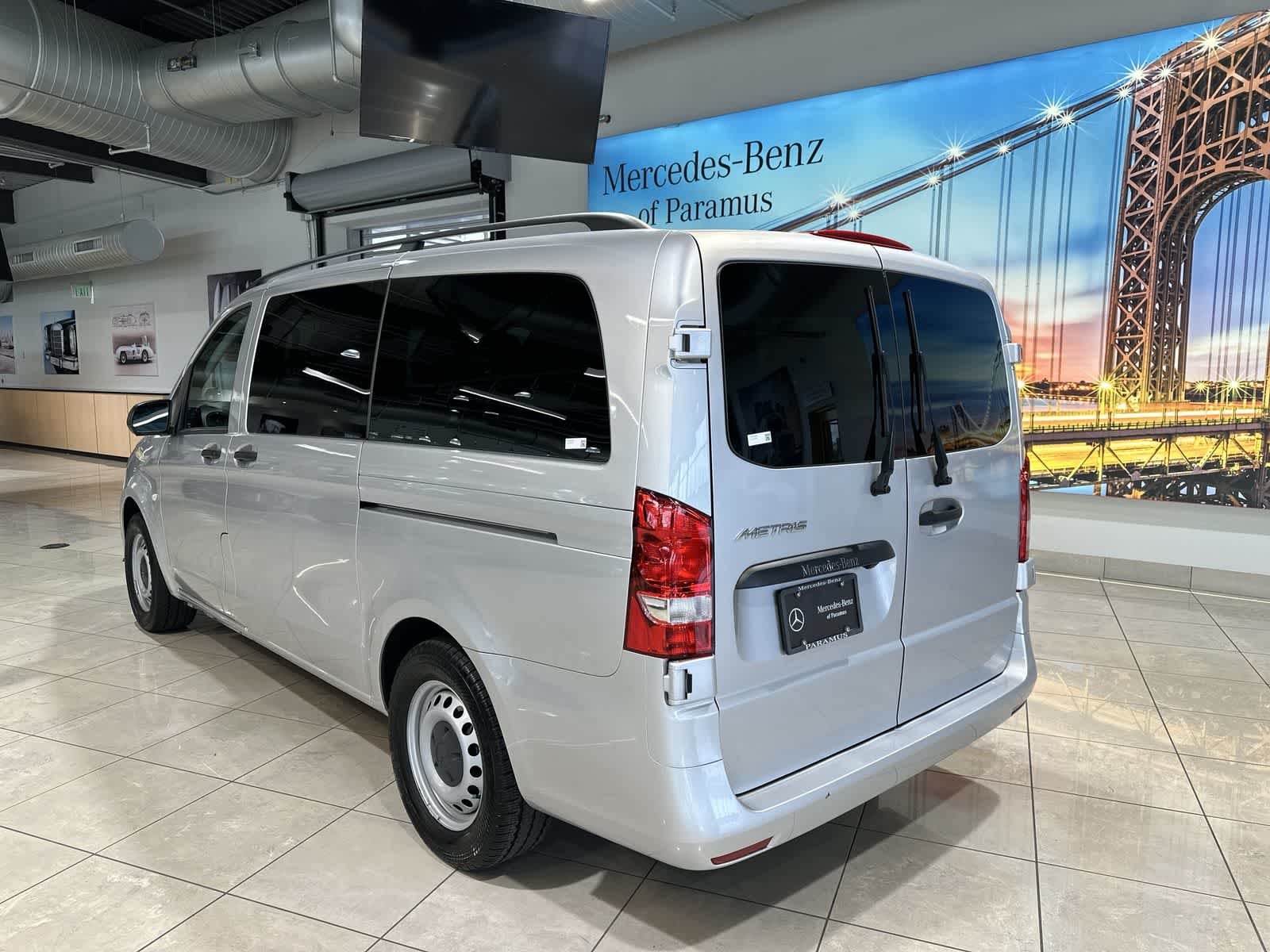 Thumbnail: 2023 Mercedes-Benz Metris - 16