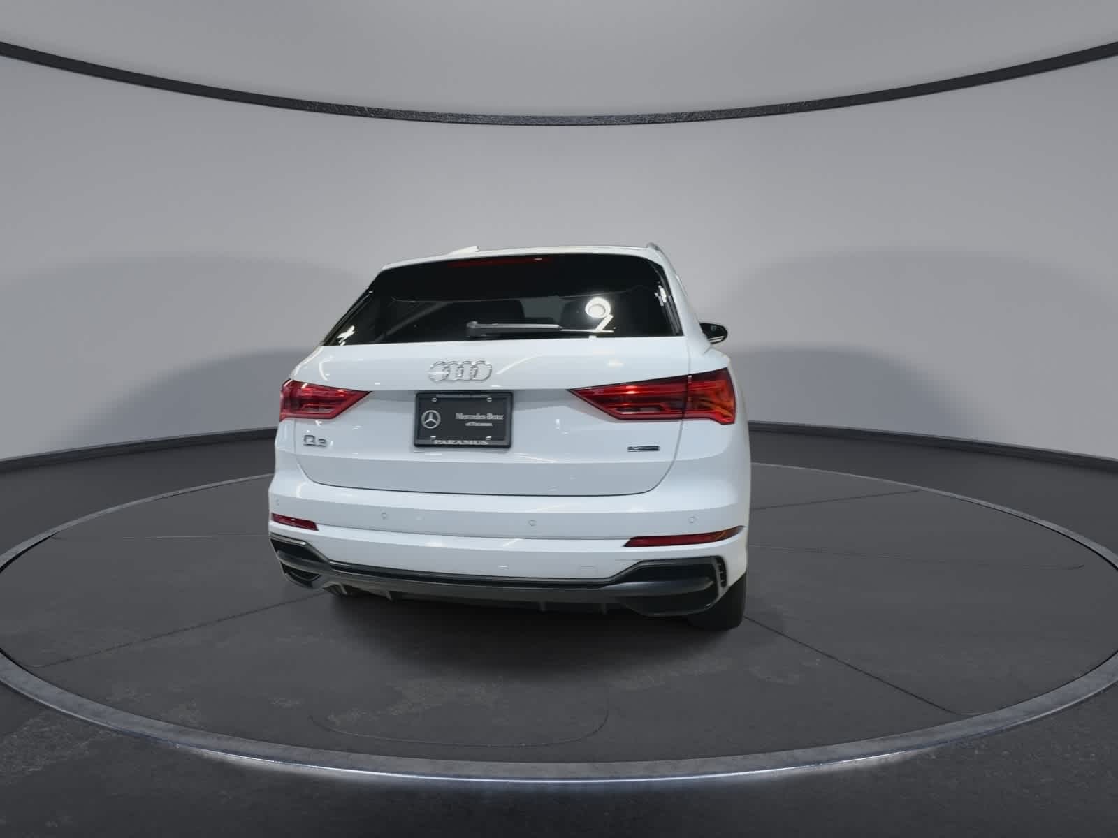 Thumbnail: 2022 Audi Q3 - 10