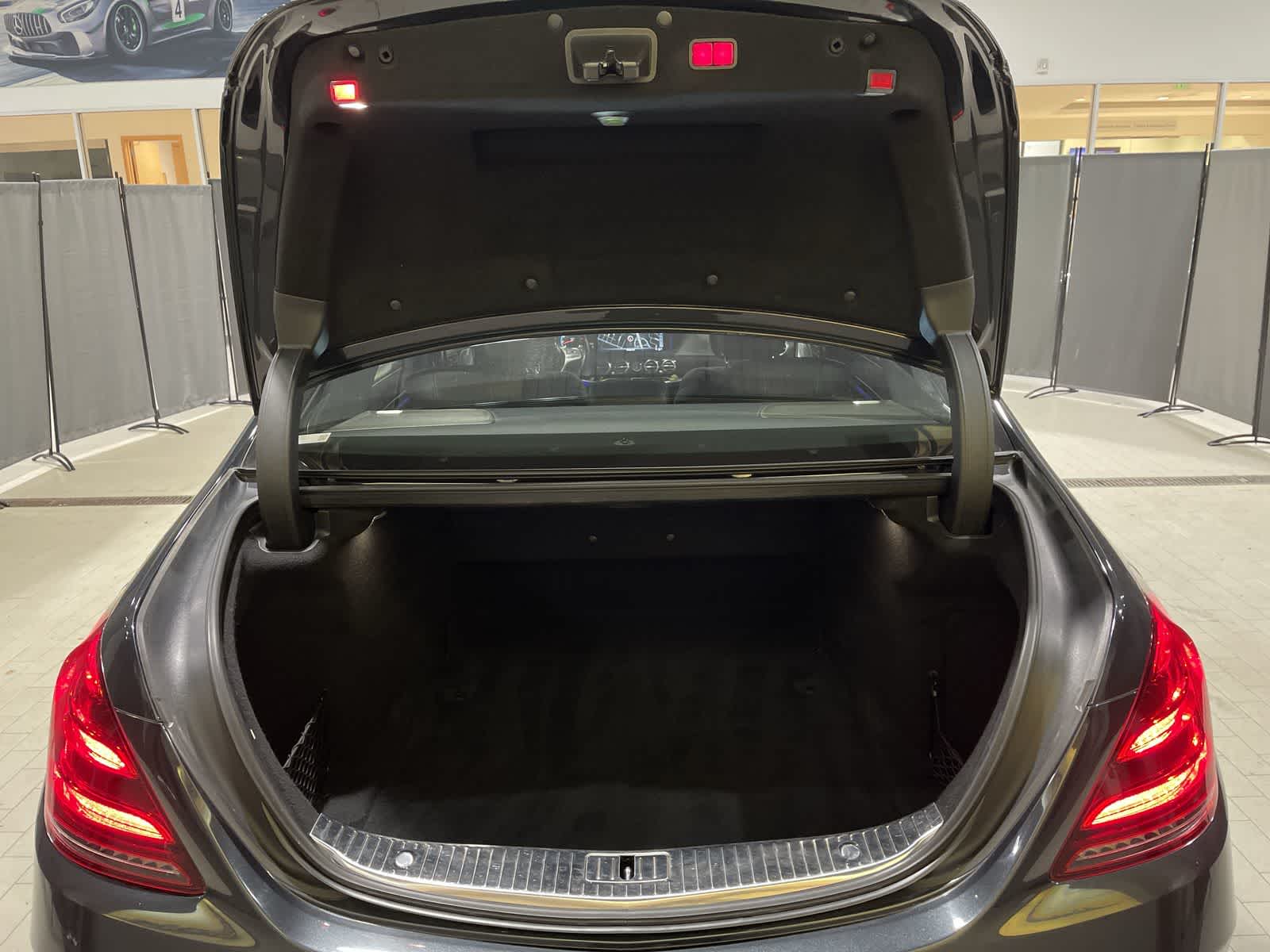 Thumbnail: 2019 Mercedes-Benz S-Class - 31