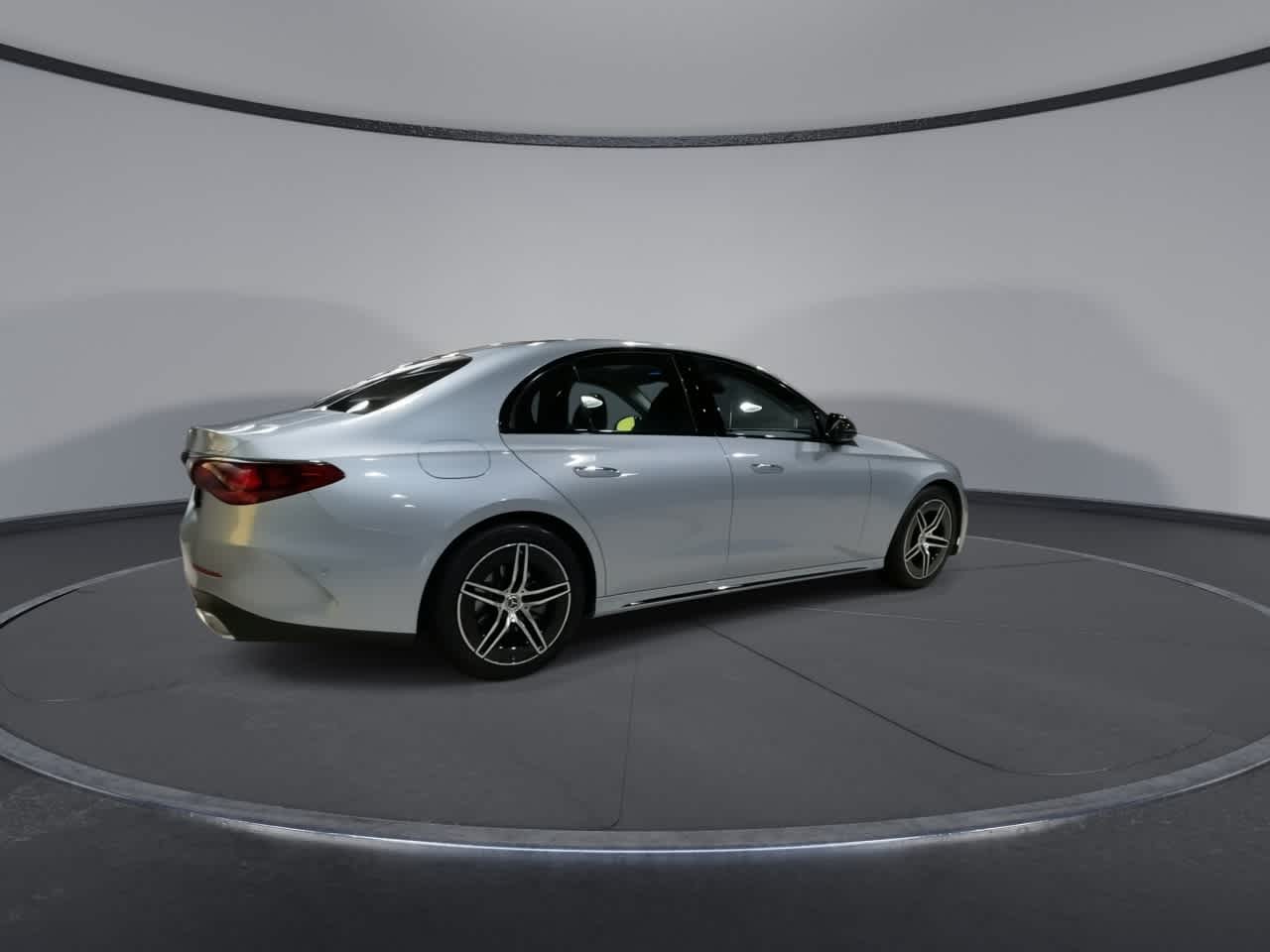 Thumbnail: 2025 Mercedes-Benz E-Class - 13