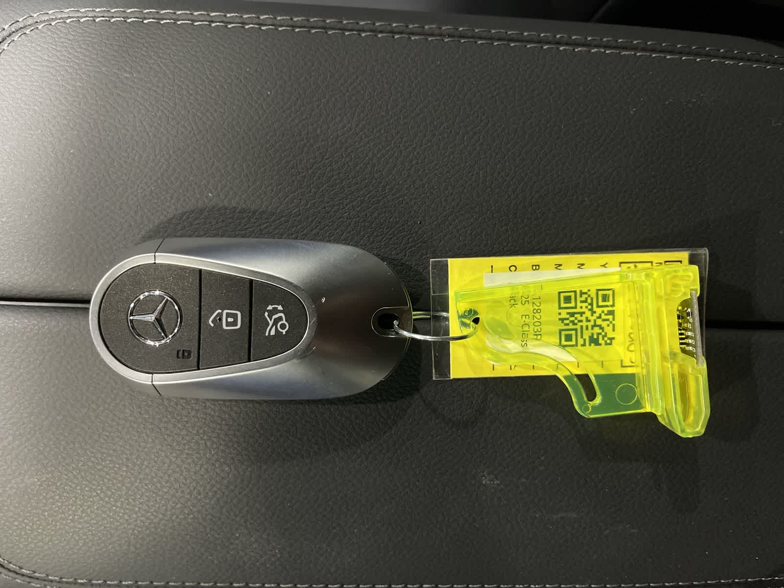 Thumbnail: 2025 Mercedes-Benz E-Class - 32