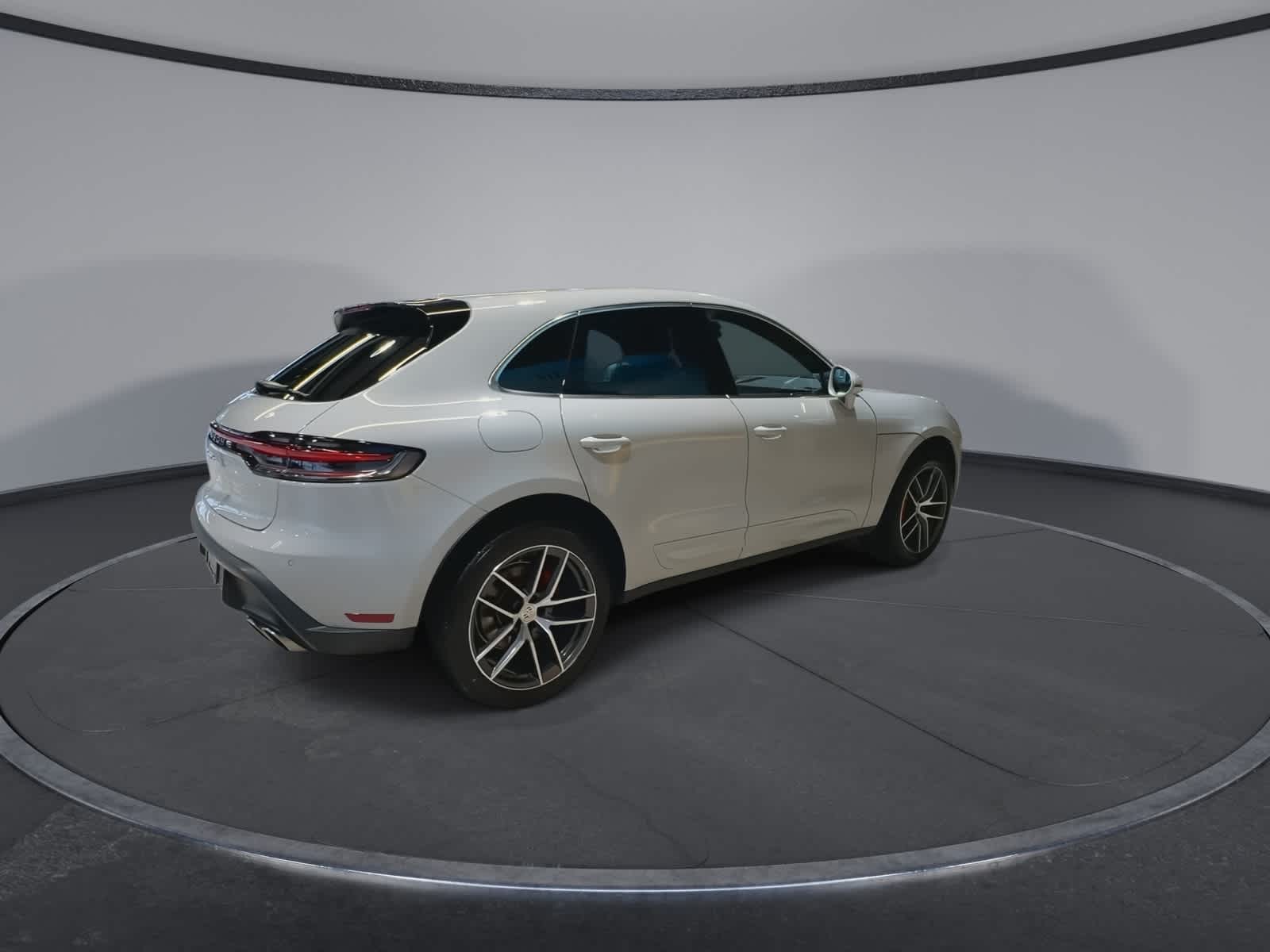 Thumbnail: 2025 Porsche Macan - 11