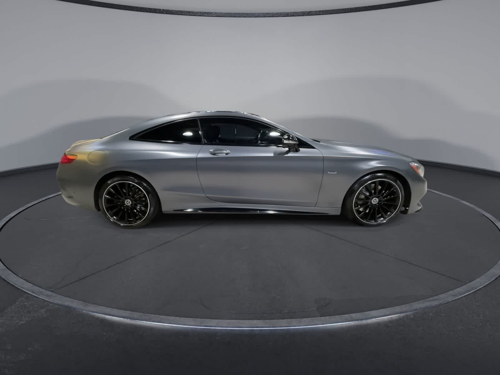 Thumbnail: 2017 Mercedes-Benz S-Class - 13