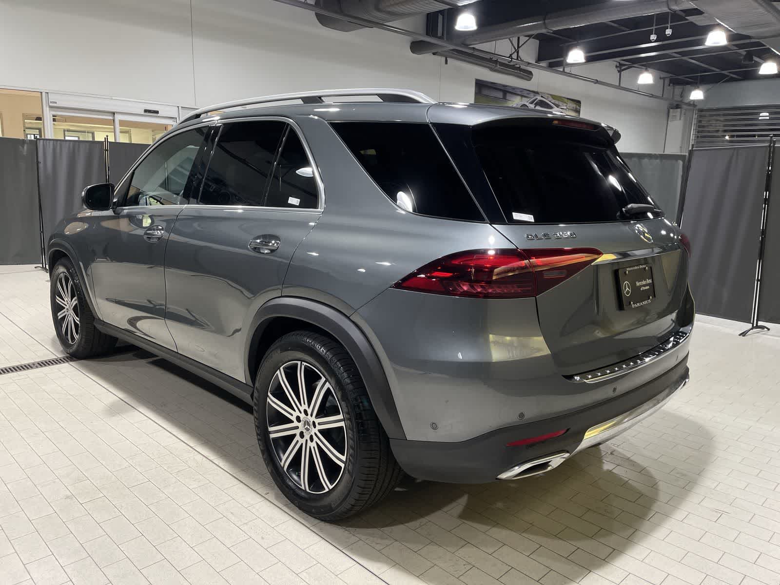 Thumbnail: 2025 Mercedes-Benz GLE - 16