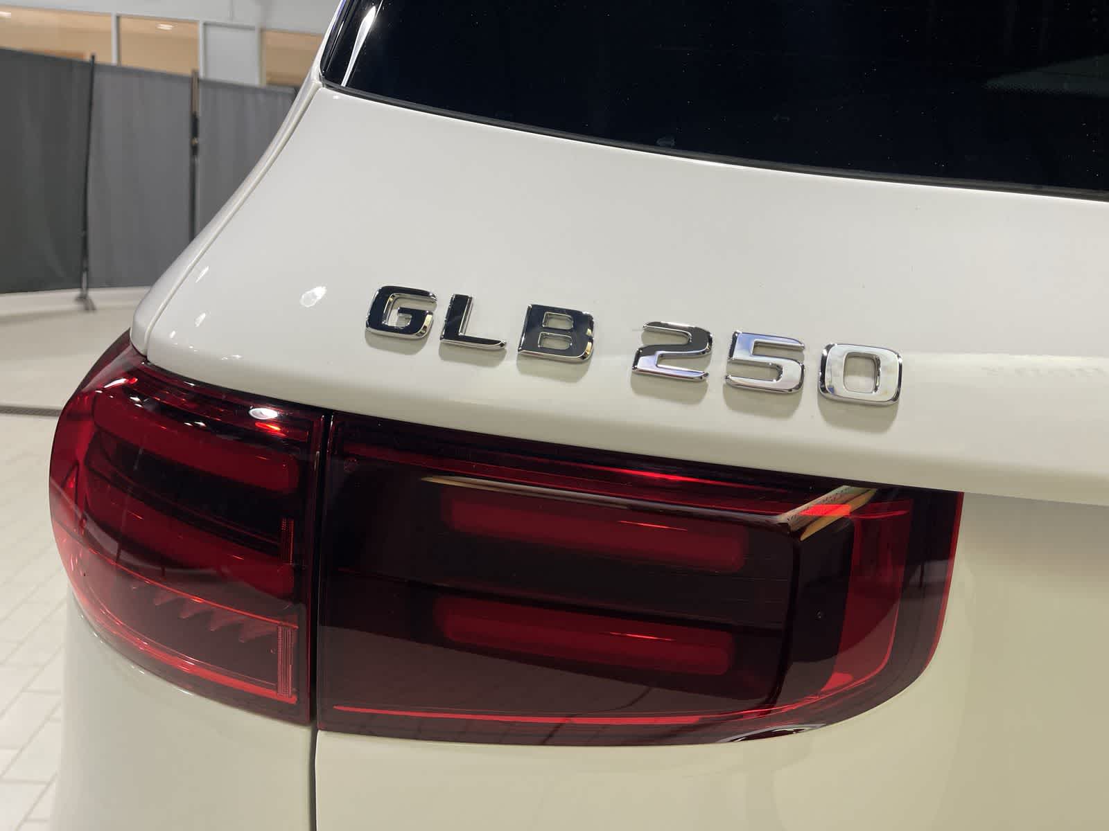 Thumbnail: 2025 Mercedes-Benz GLB - 19