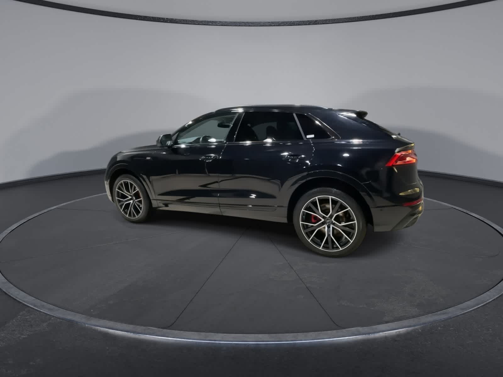 Thumbnail: 2019 Audi Q8 - 8