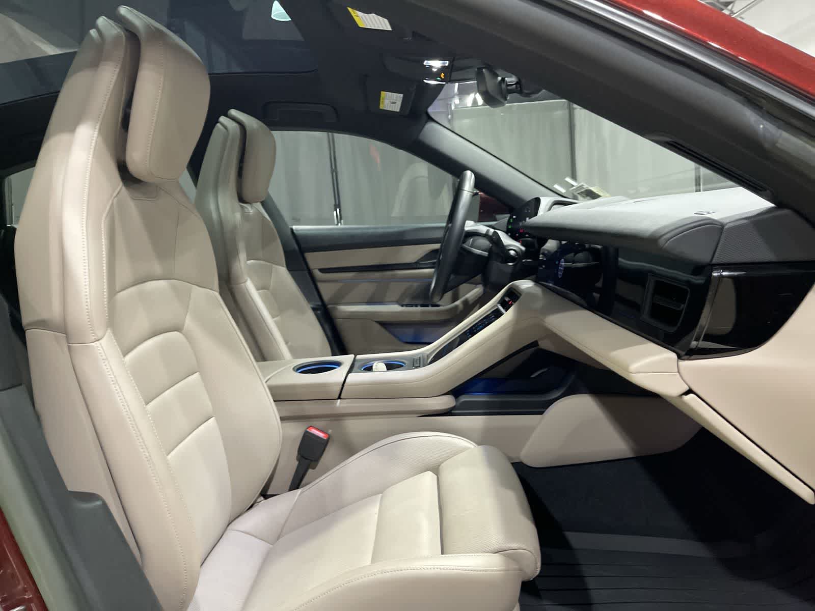 Thumbnail: 2022 Porsche Taycan - 26