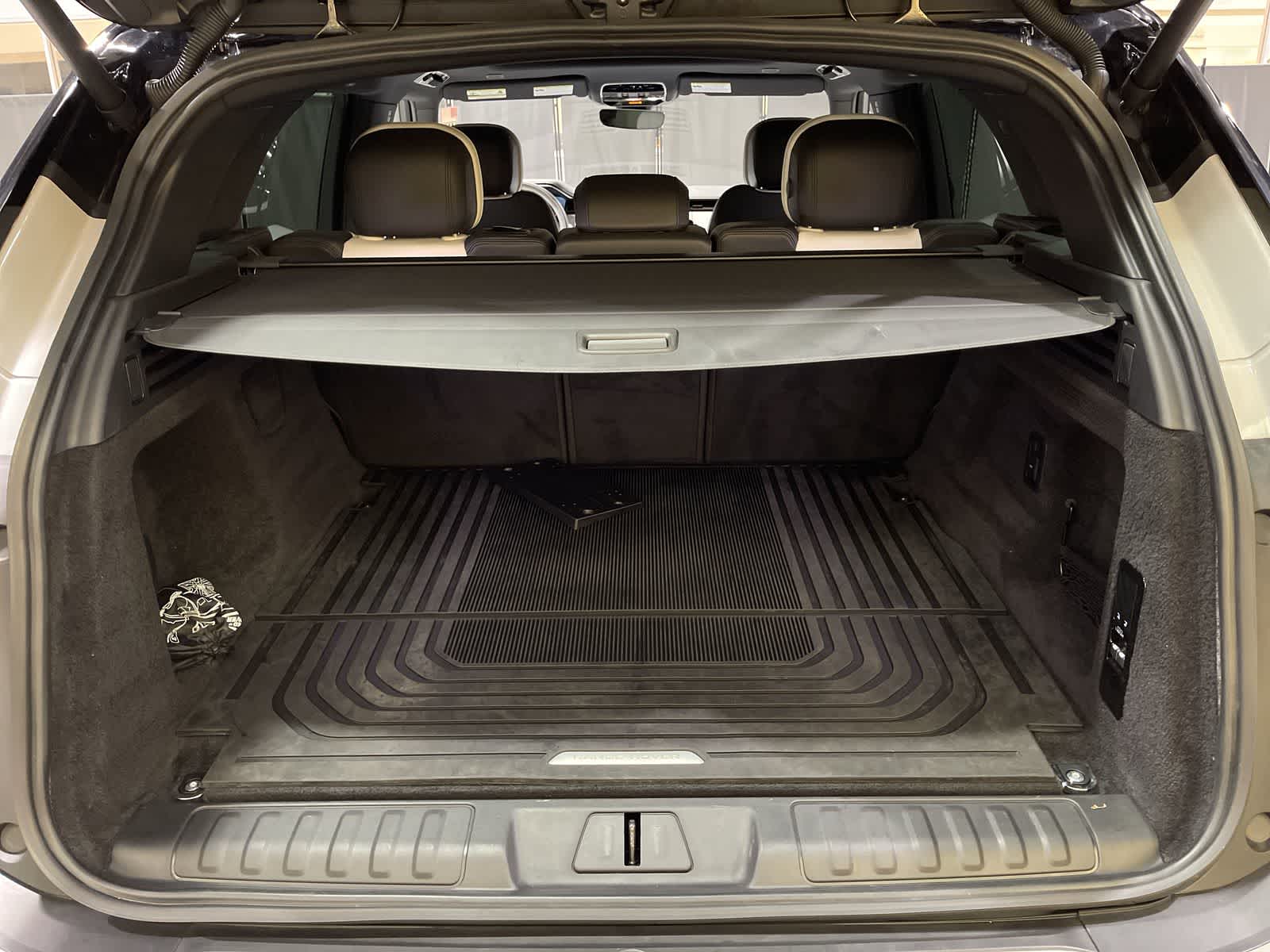 Thumbnail: 2023 Land Rover Range Rover Sport - 31