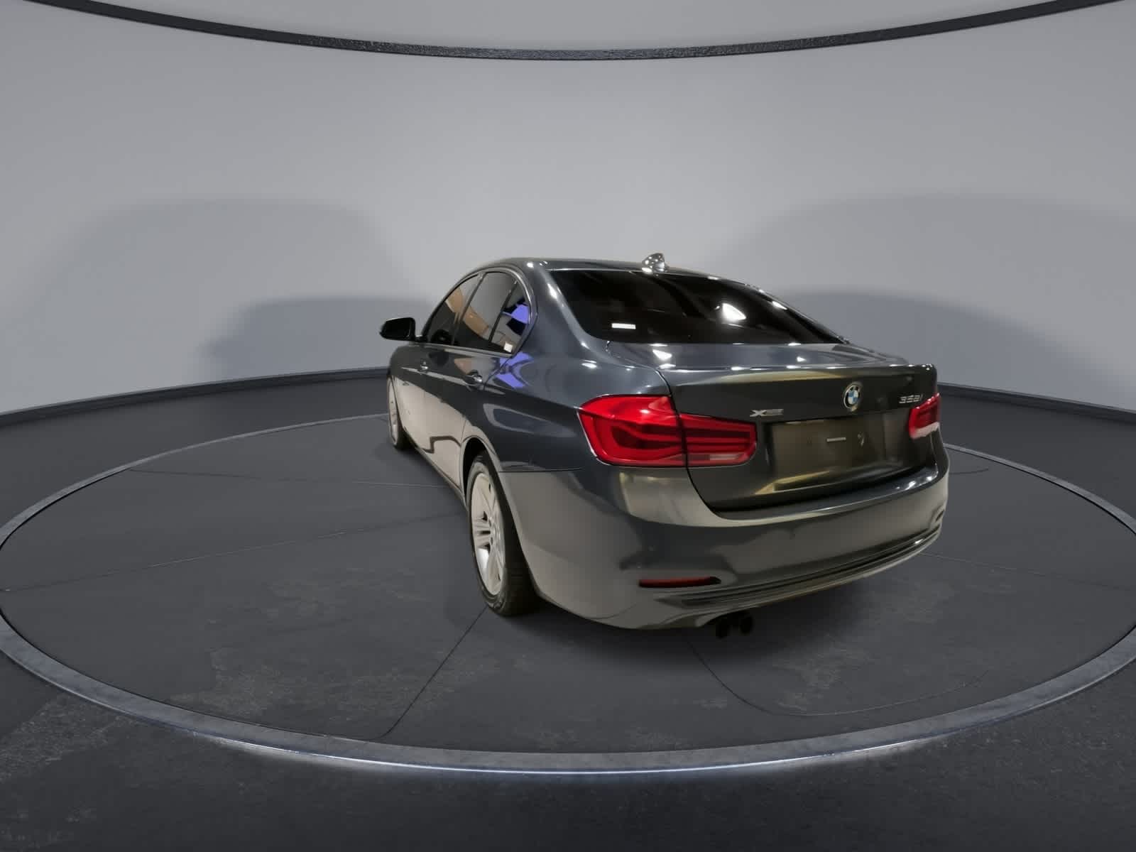 Thumbnail: 2016 BMW 3 Series - 10