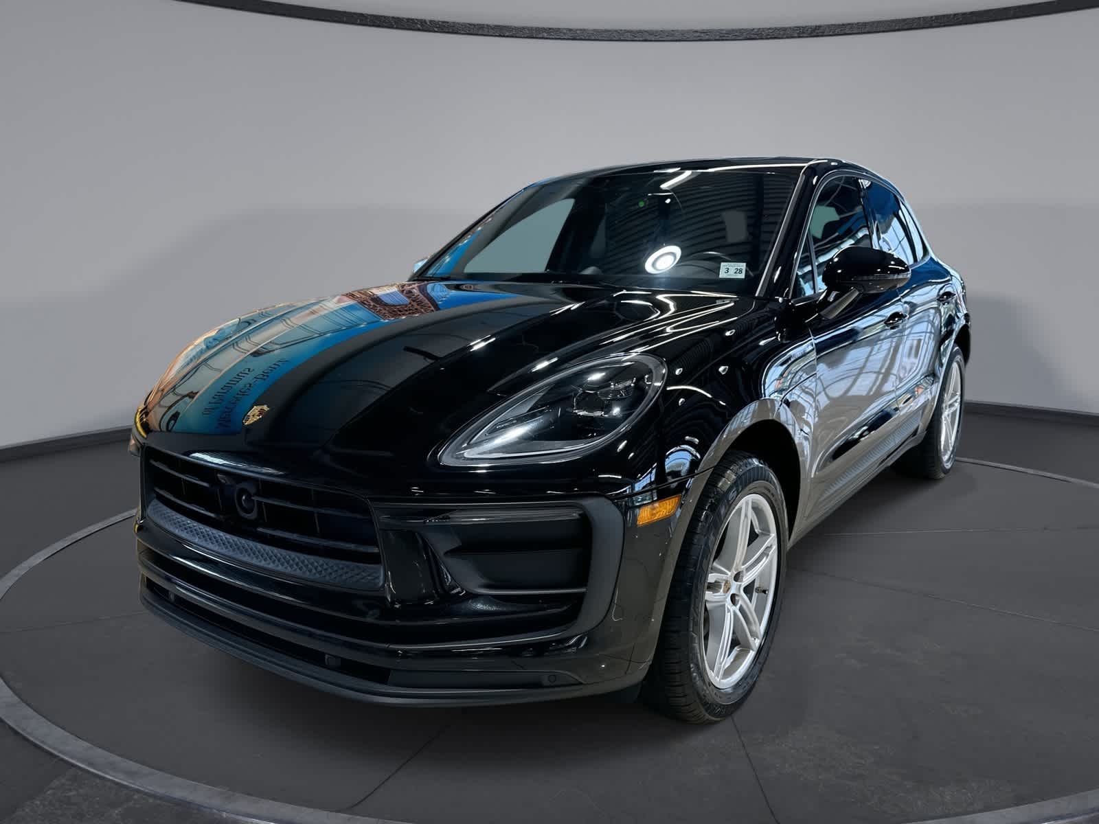Thumbnail: 2023 Porsche Macan - 1