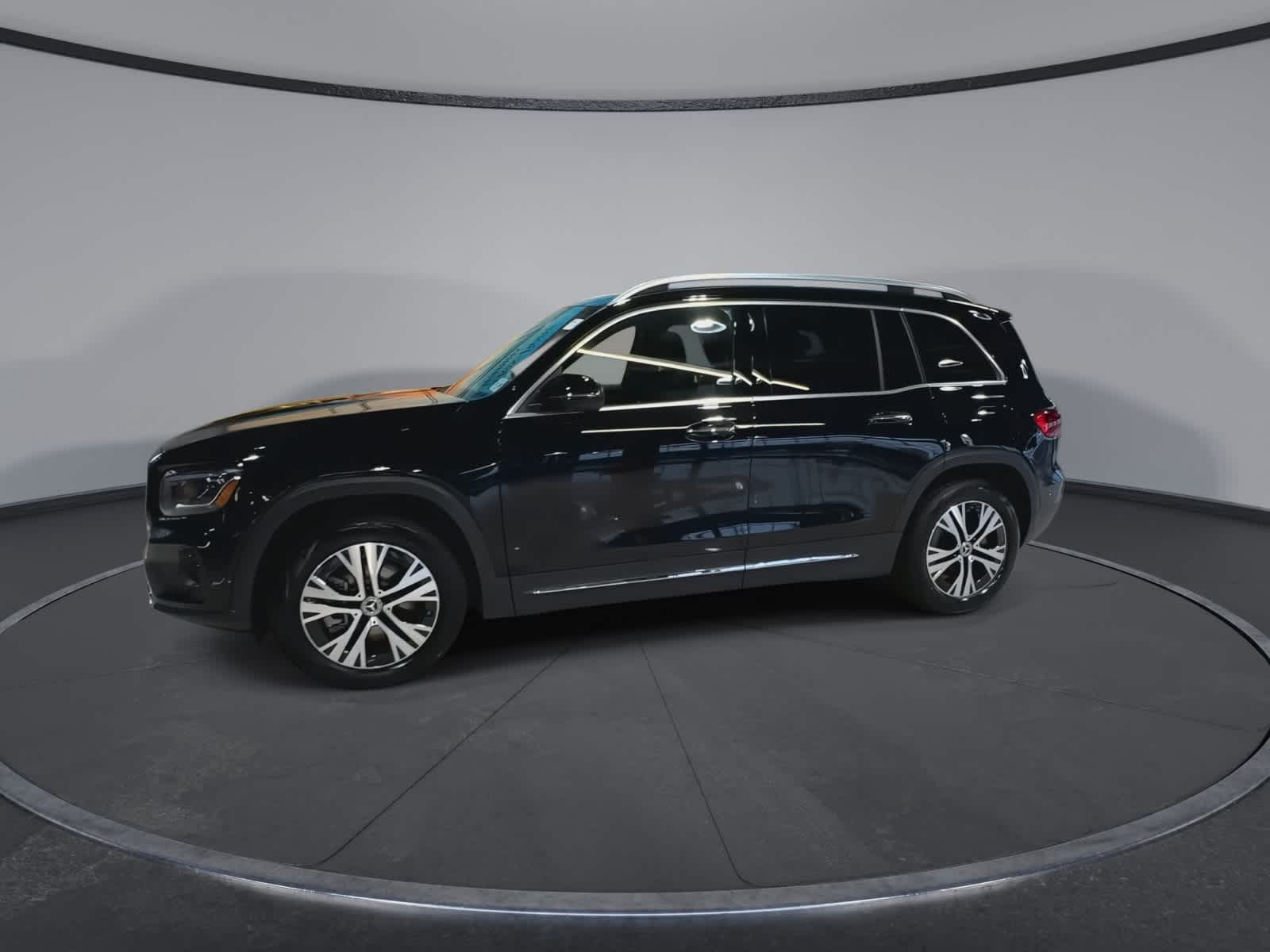 Thumbnail: 2025 Mercedes-Benz GLB - 6