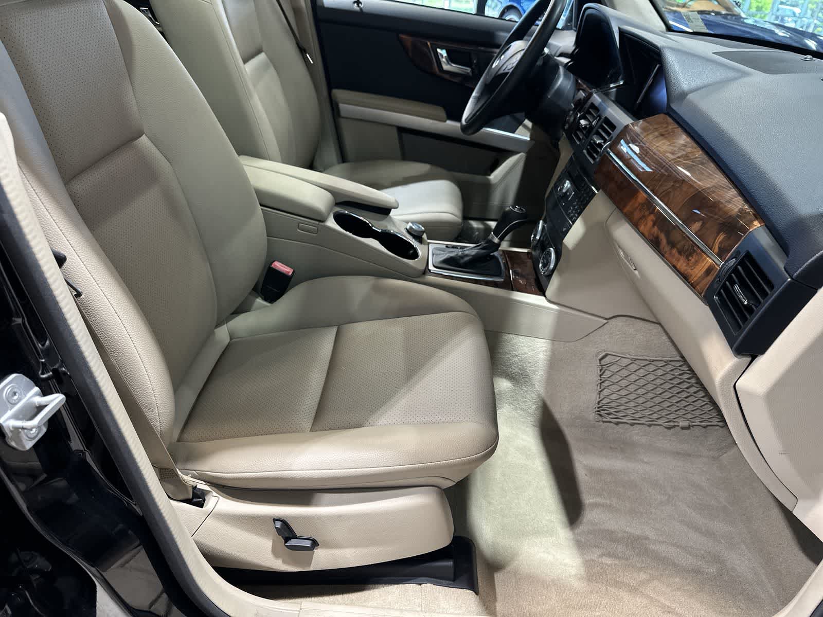 Thumbnail: 2010 Mercedes-Benz GLK - 26