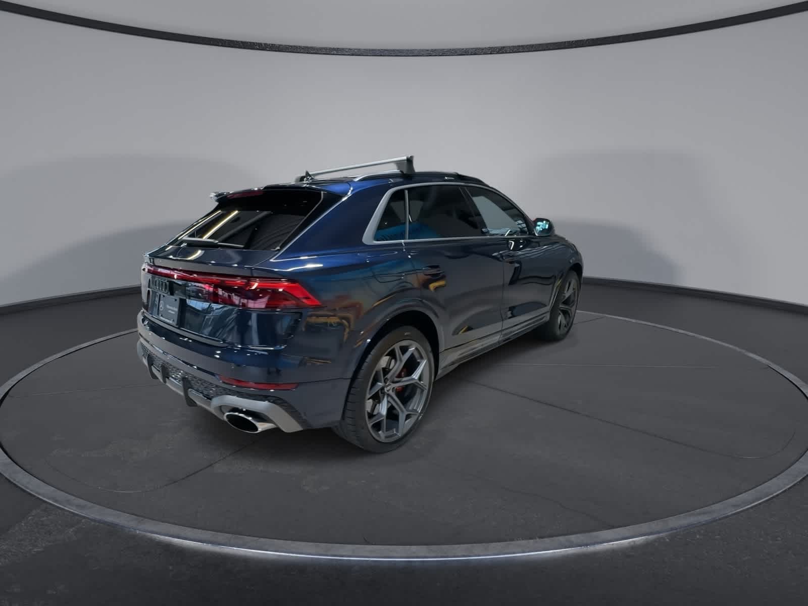Thumbnail: 2025 Audi RS Q8 - 11