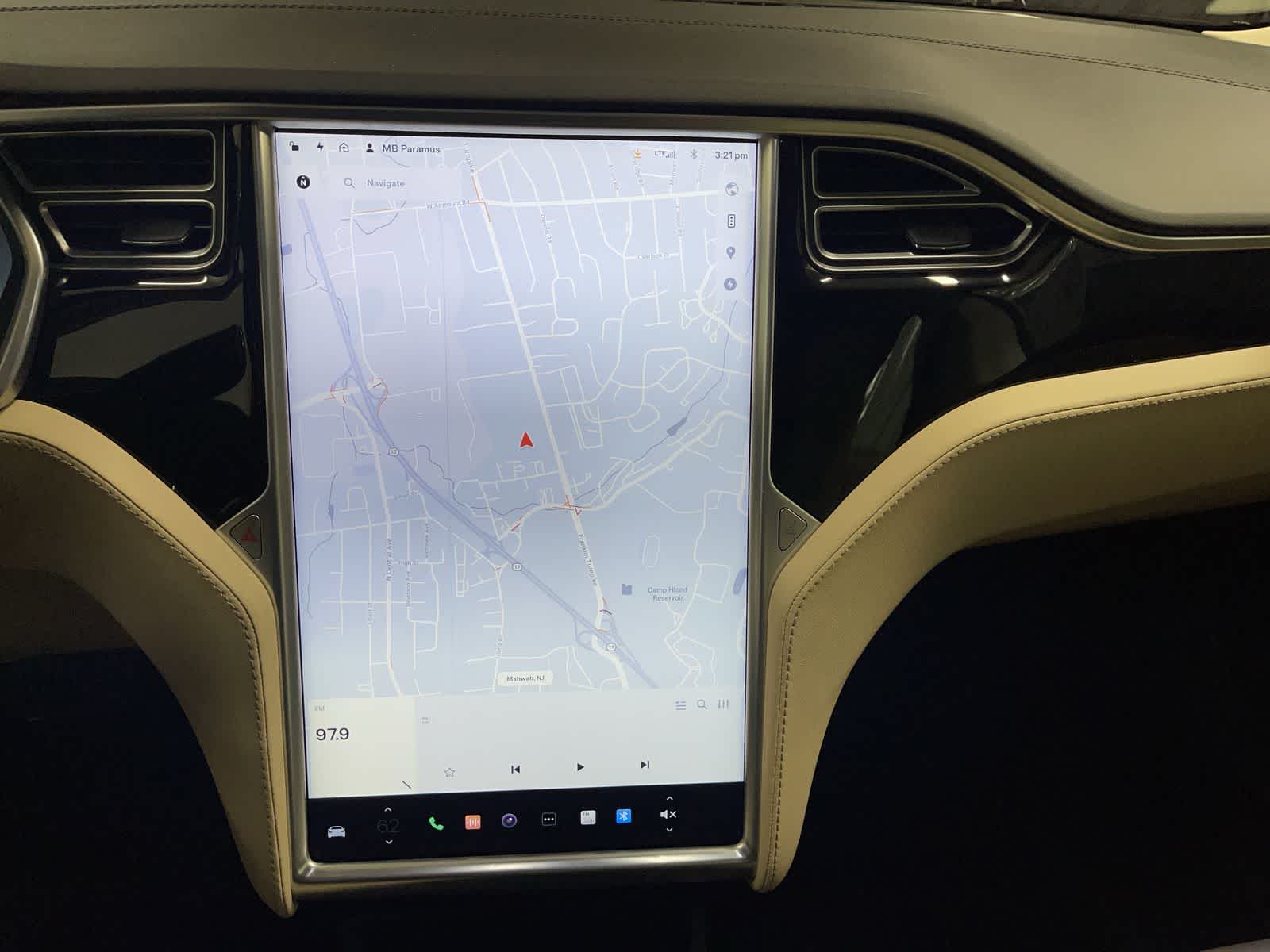2014 Tesla Model S  27
