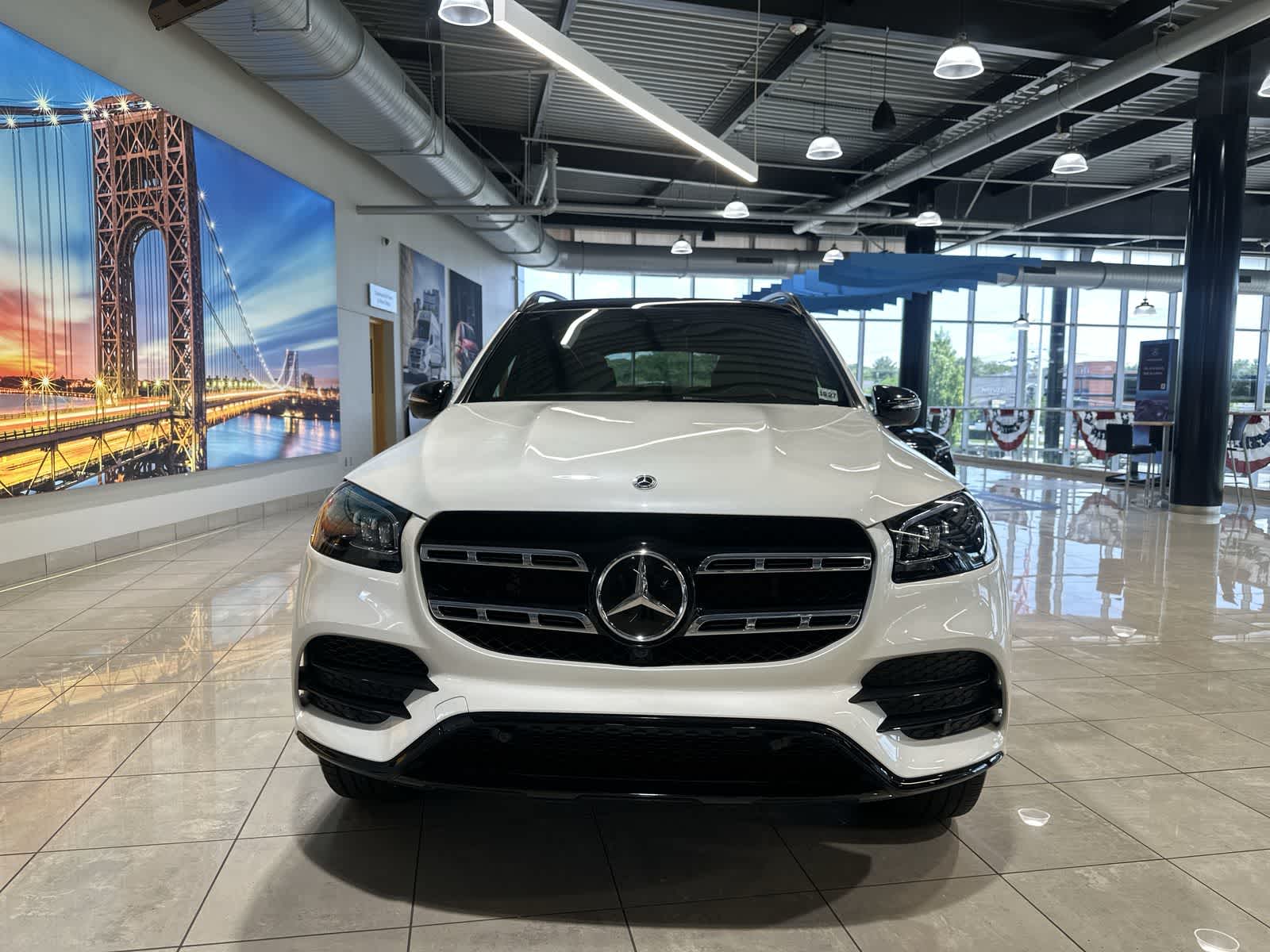 Thumbnail: 2023 Mercedes-Benz GLS - 18